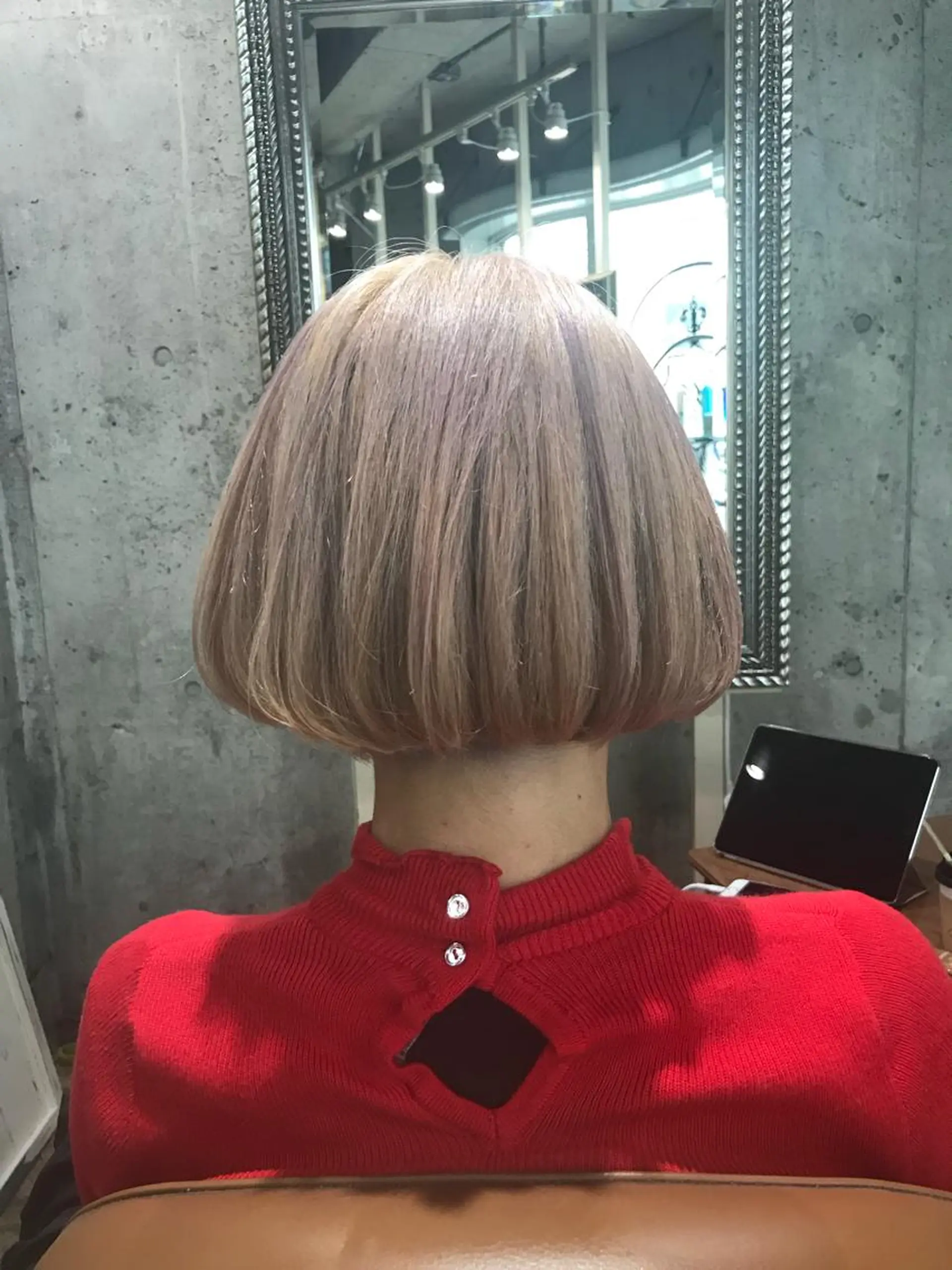 ショート カラー パーマ ヘアアレンジ メンズ キッズ ネイル マツエク・マツパ メンズハイトーン ハイトーンカラー ボブ サロンドミルク 原宿のヘアスタイル