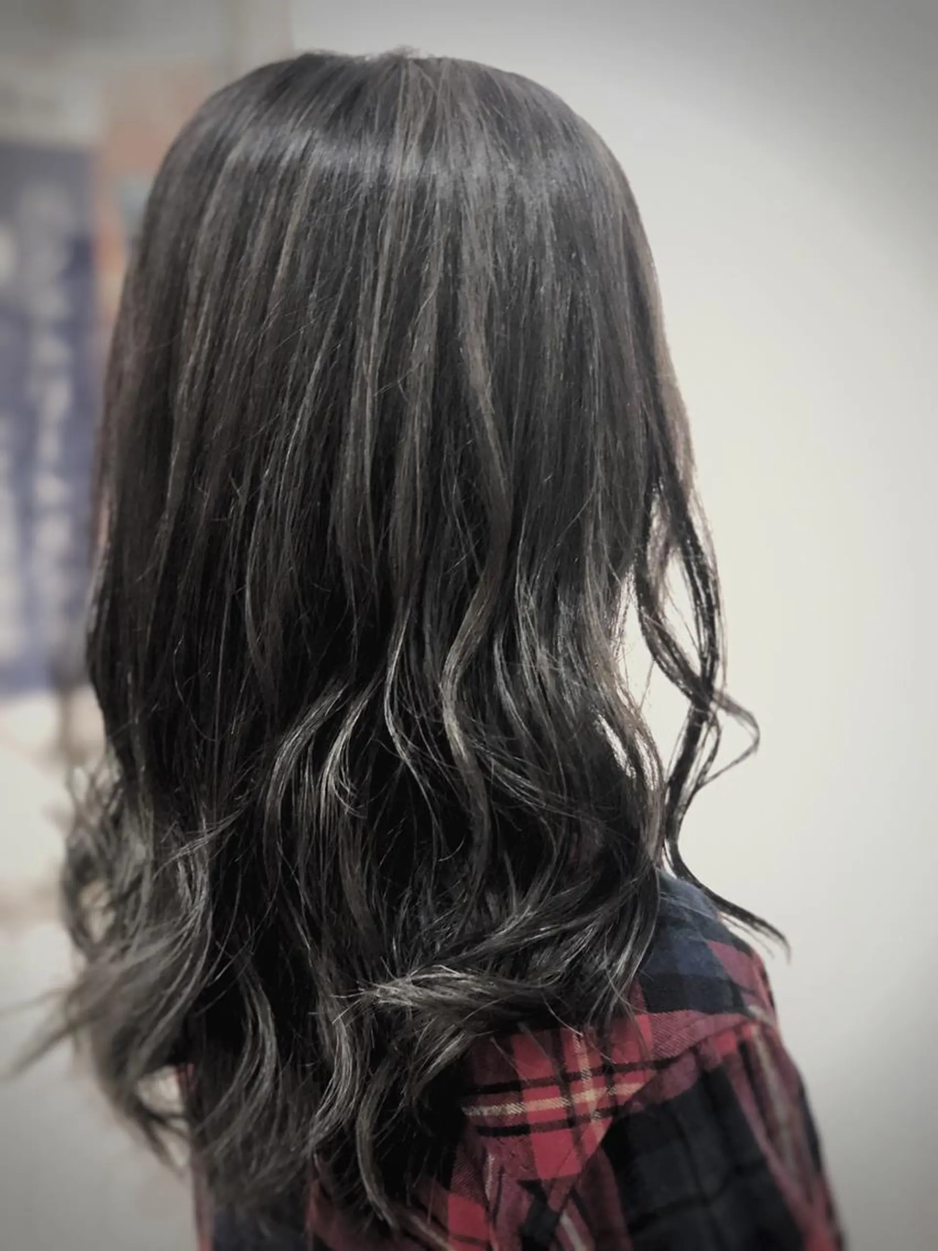 ロング カラー ダークグレー ハイライトカラー 3Dハイライト ハイライト 福島 雪華のヘアスタイル