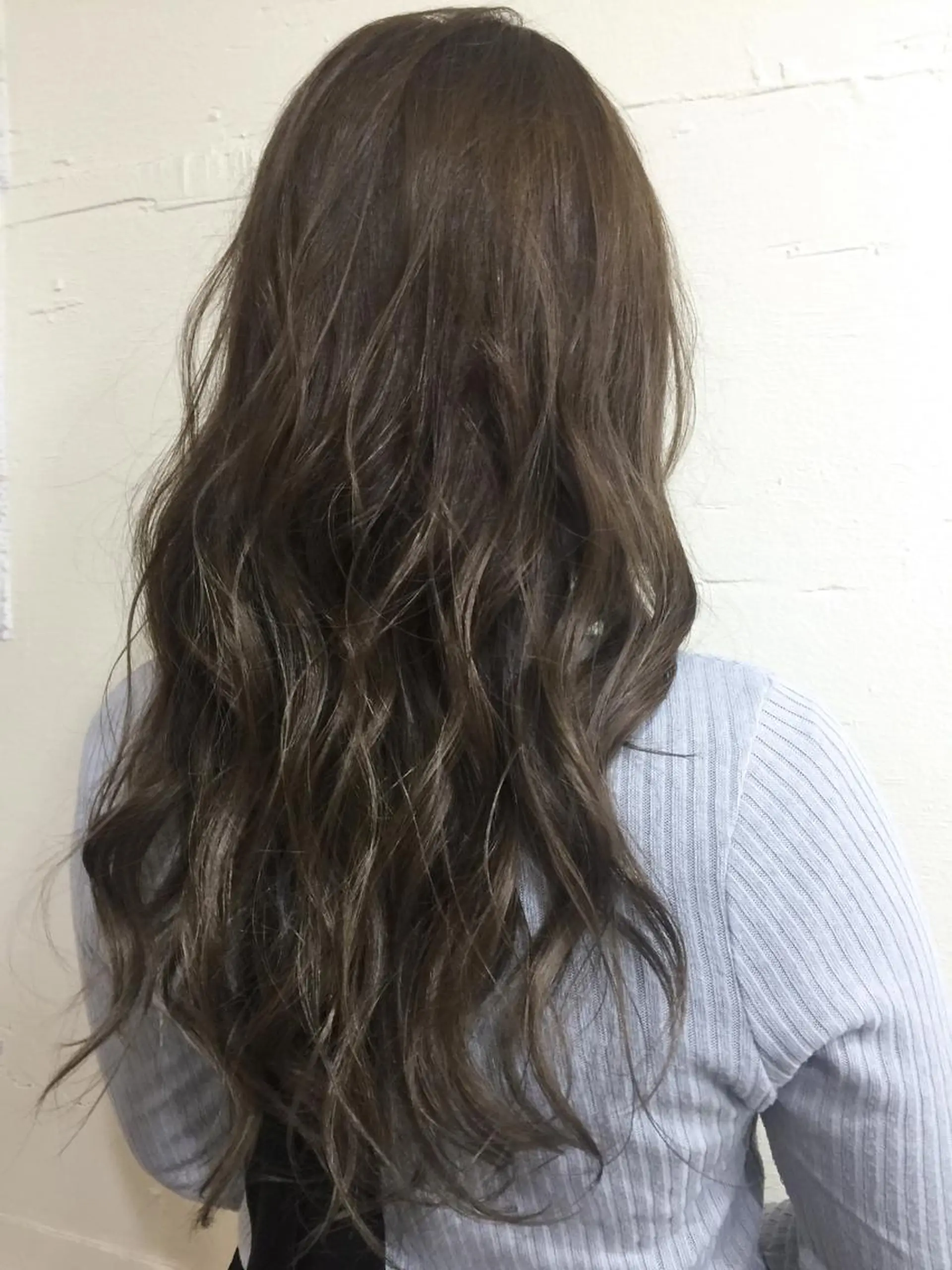 ロング アッシュ EIGHT 船橋のヘアスタイル