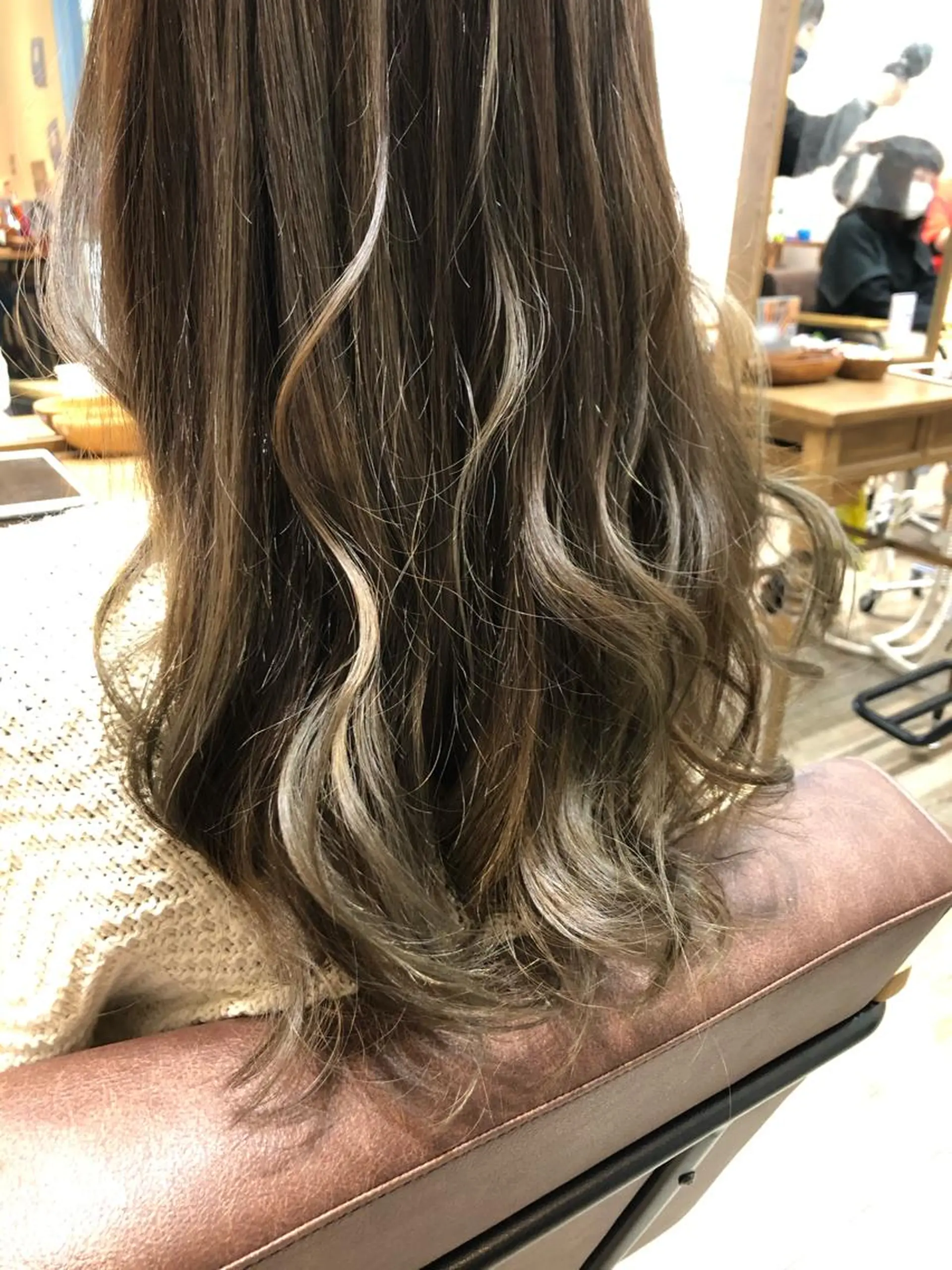 ロング ⭐️艶髪⭐️髪質改善 newi町田 山本のヘアスタイル