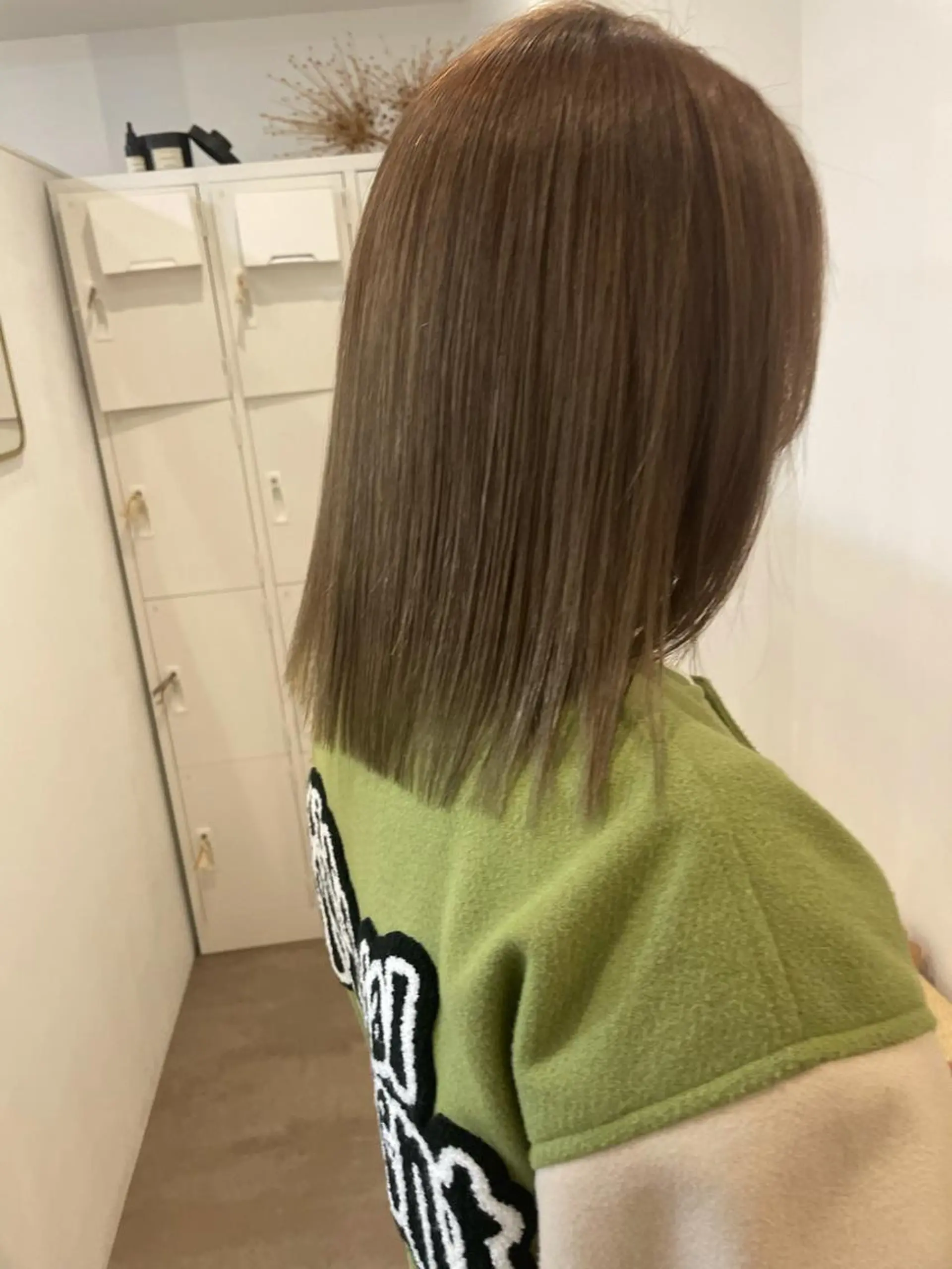 カラー ベージュカラー ミルクティーベージュ 大迫 江梨のヘアスタイル