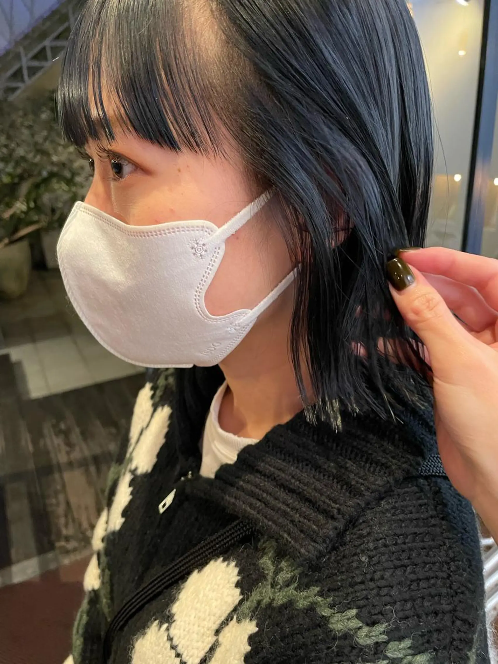 ミディアム カラー ヘアアレンジ 切りっぱなしボブ ブルーカラー ボブ ヘアカラー kazane｜ 🪽艶感× hairのヘアスタイル