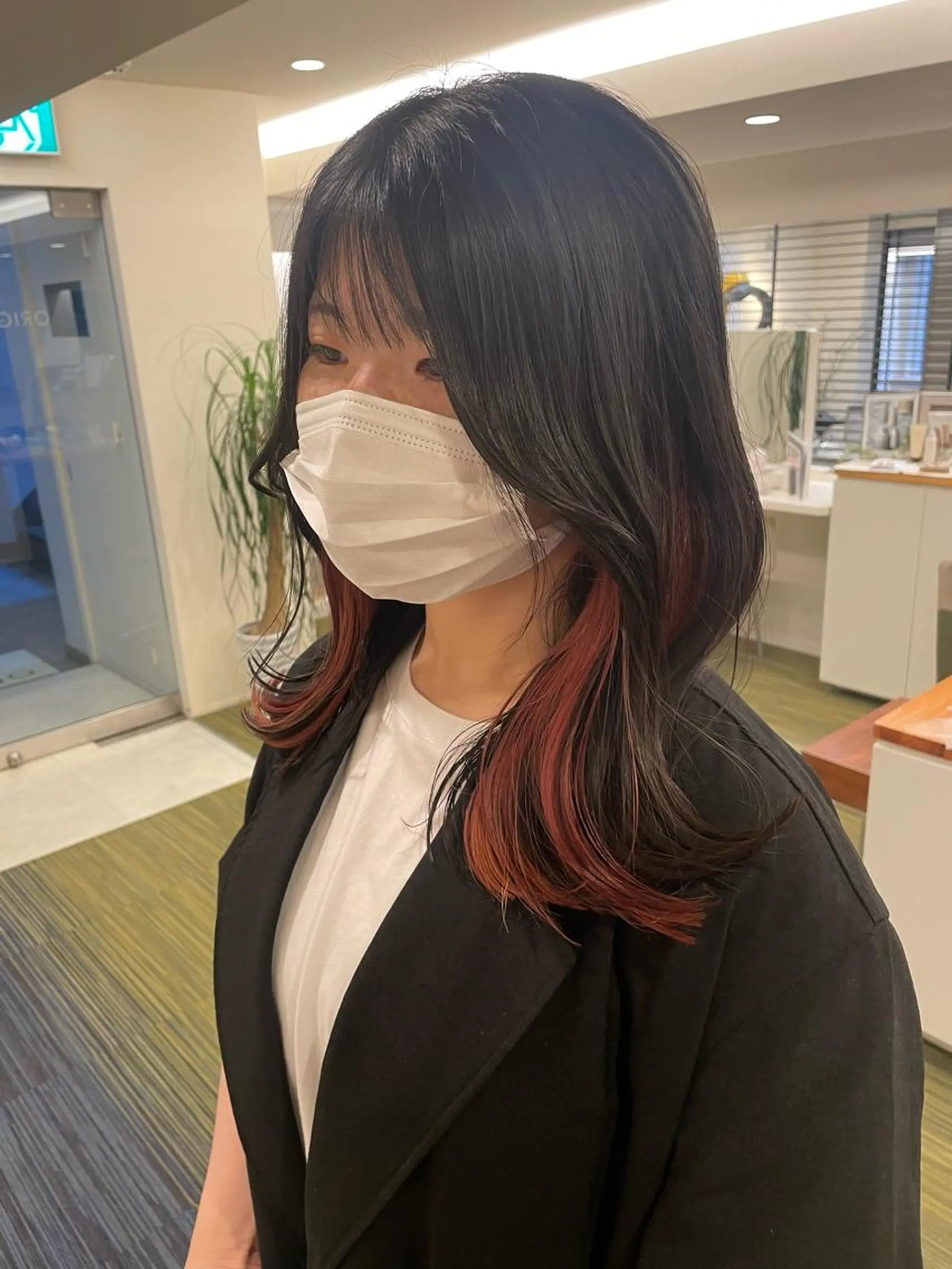 セミロング カラー ピンクカラー ヘアカラー 髪質改善サロンLOUIMADNA栄店所属・🌈縮毛矯正特化 杉浦　夏生のヘアスタイル