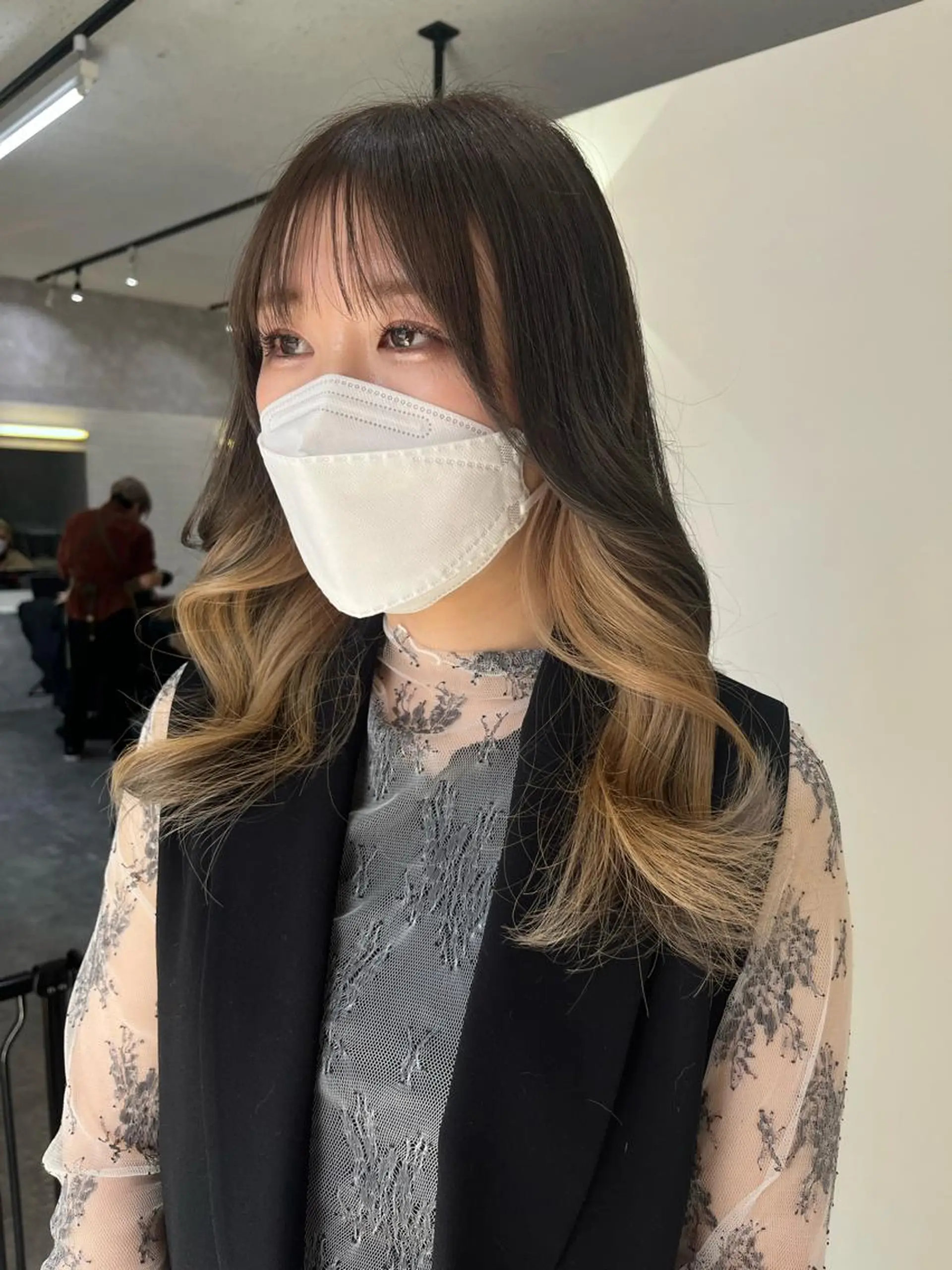 ロング カラー ベージュカラー ミルクティーベージュ ヘアカラー トリートメント 韓国ヘア🇰🇷 RYOTAのヘアスタイル