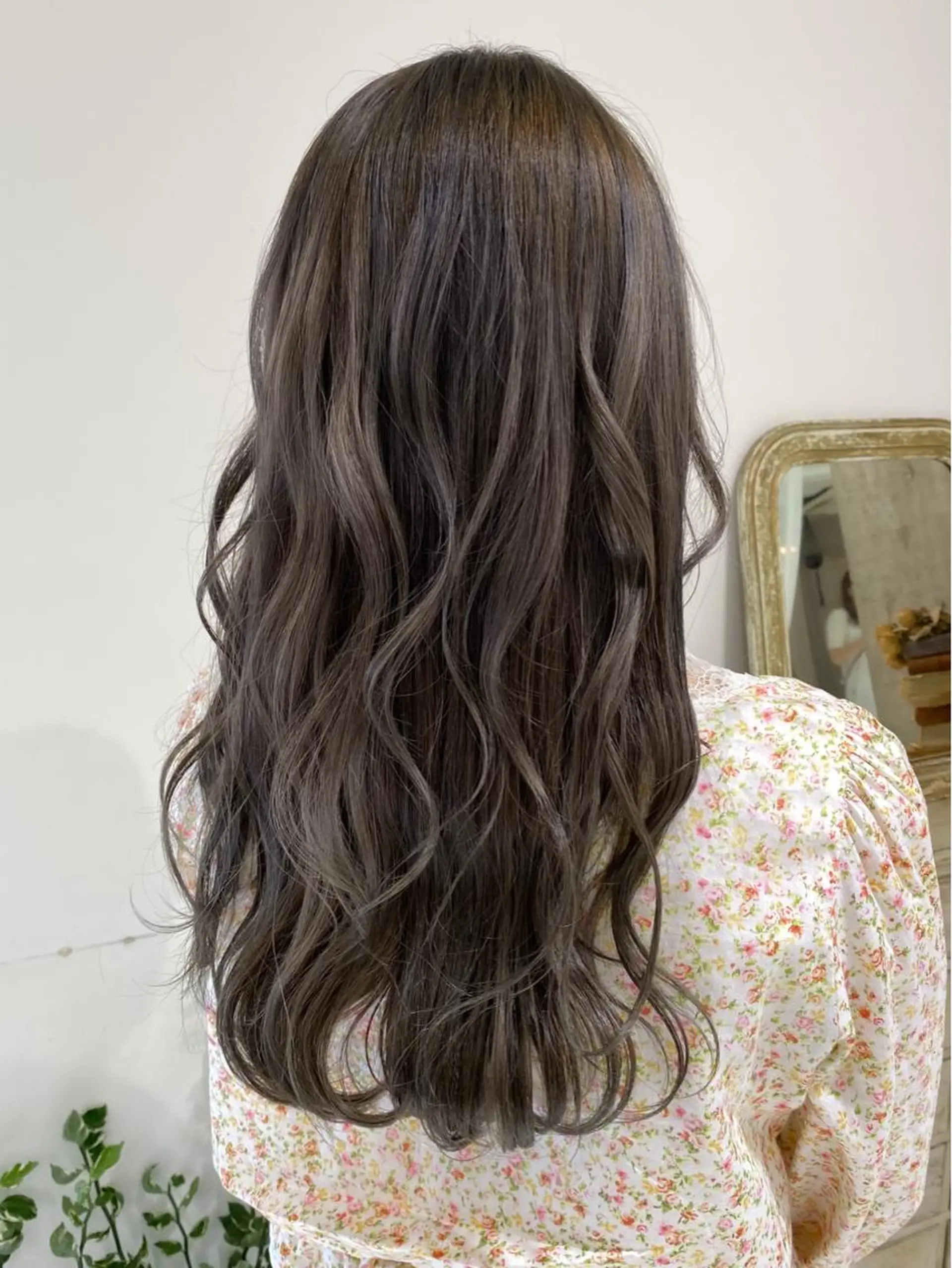 ロング カラー グレージュ ヘアカラー ducha所属・DUCHA Tomida naoのヘアスタイル