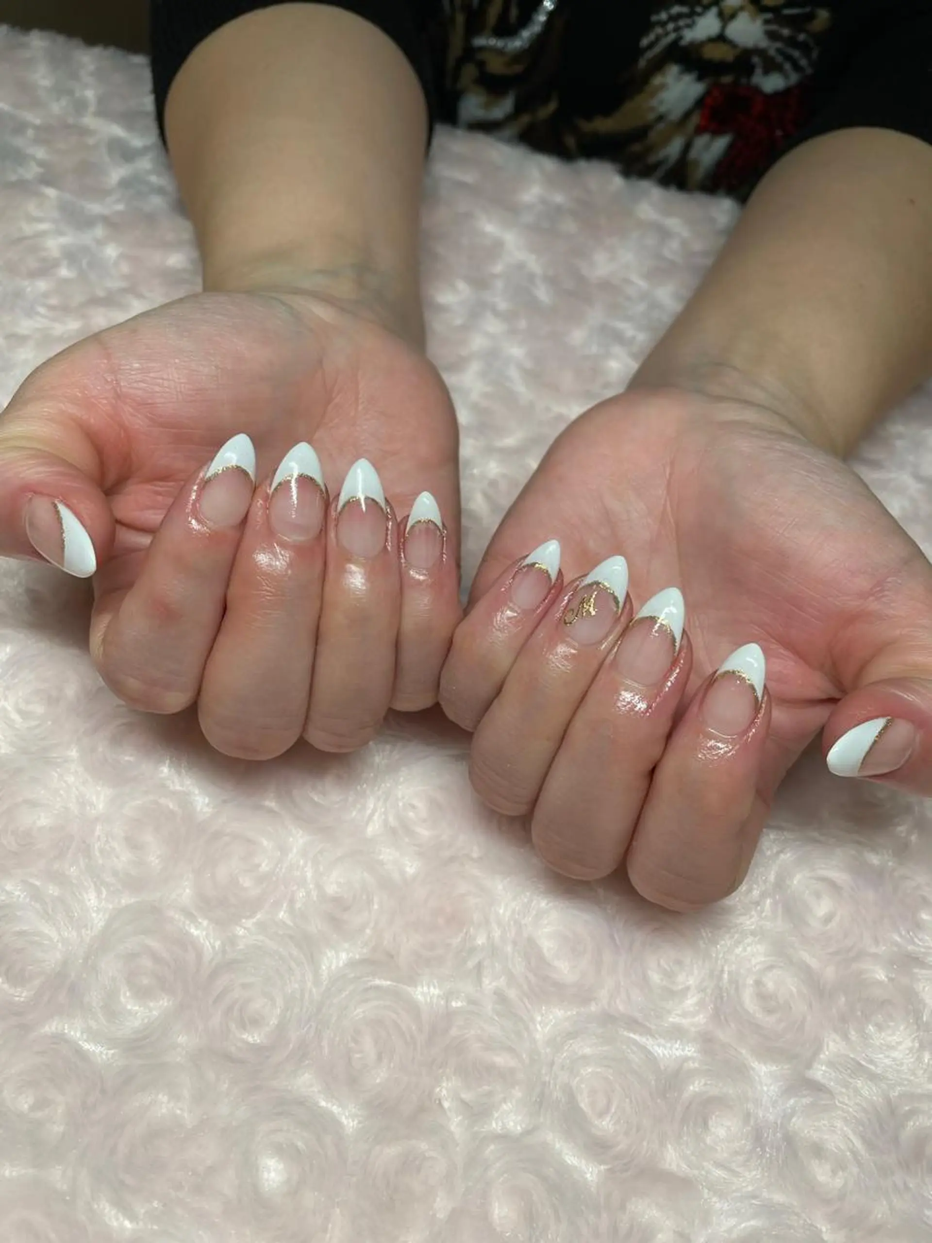 ネイル フレンチネイル ラメ(グリッター) ハンドネイル ｎｙａｓｕ ｎａｉｌのネイルデザイン