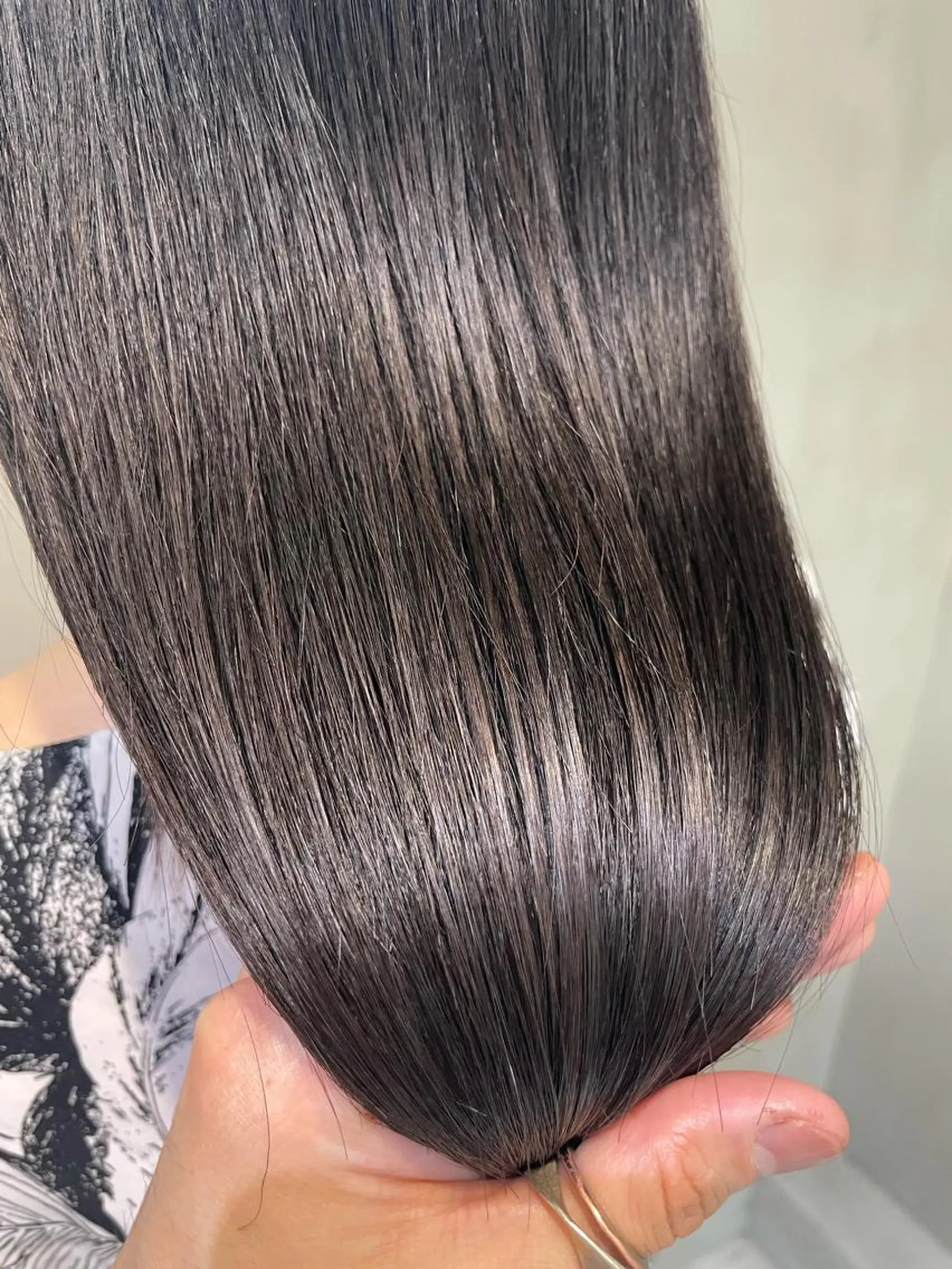 ミディアム カット ヘアカラー 縮毛矯正 トリートメント 🏆感動をお約束🏆 🥇SHO🎖のヘアスタイル