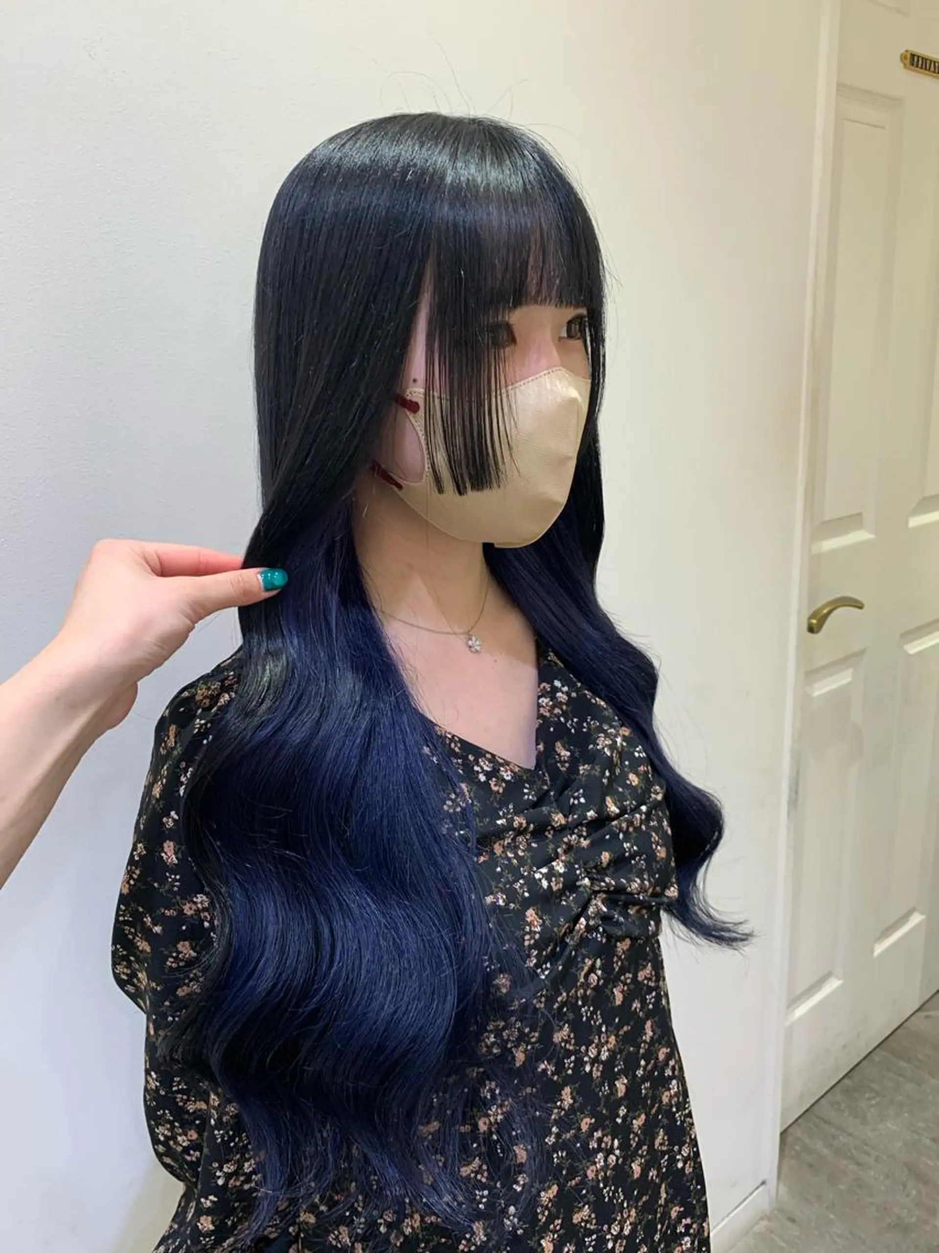 ロング カット ヘアカラー トリートメント 🖤横浜ハイトーン /ケアブリーチ🖤のヘアスタイル