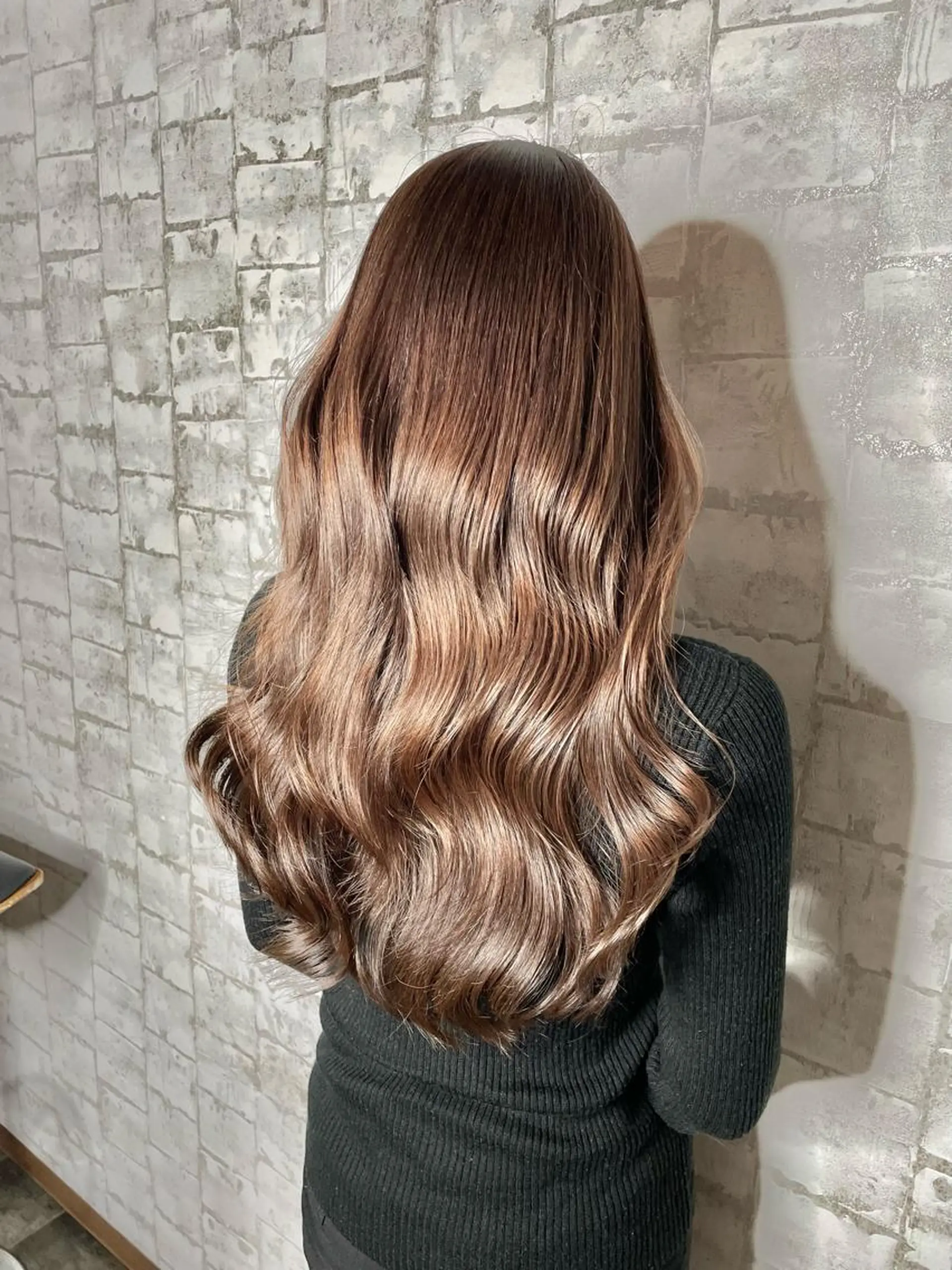 セミロング カラー ブリーチ 透明感カラー デート BOOTH share saron所属・今井 勝也のヘアスタイル