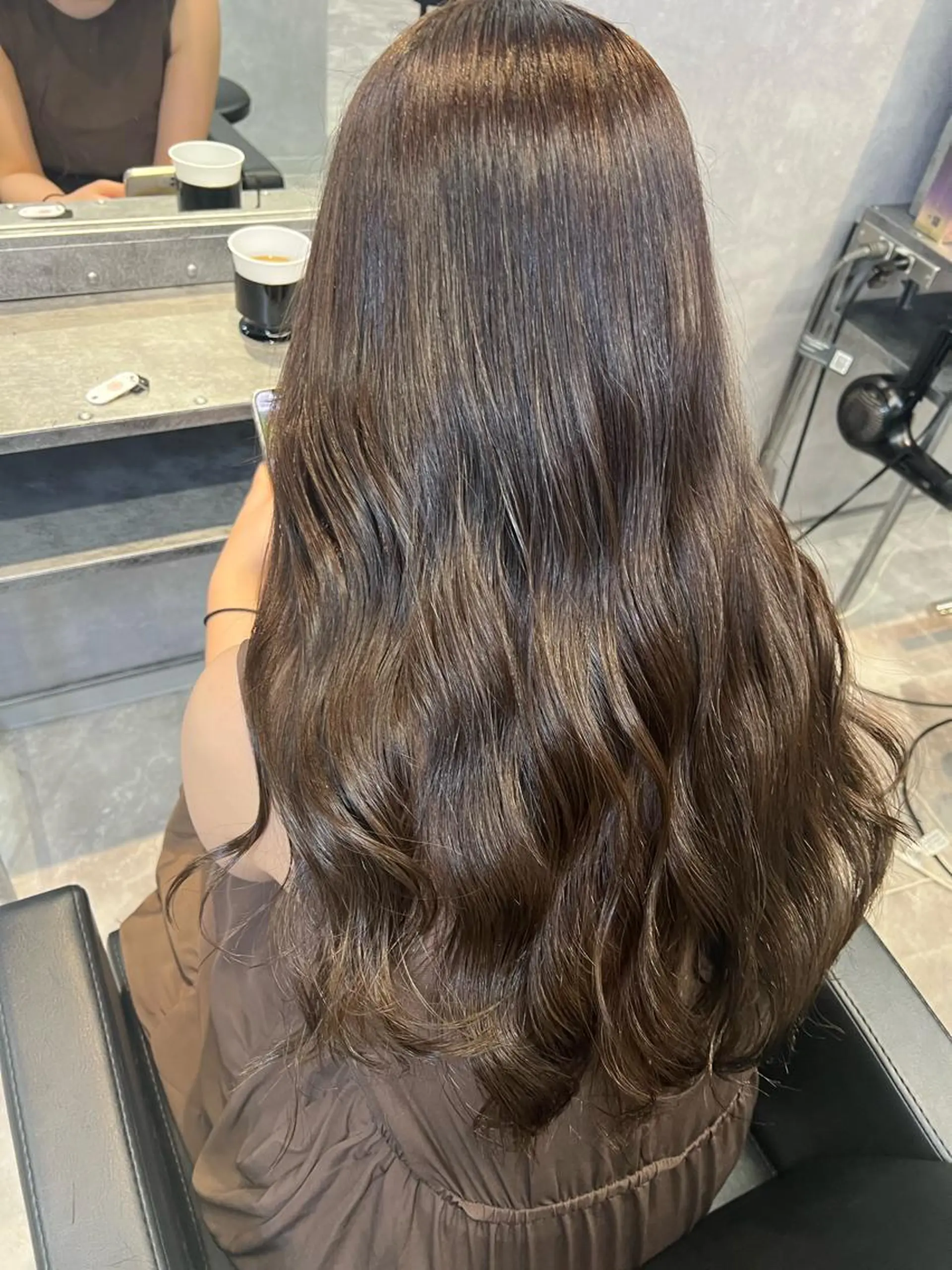 ミディアム カラー mimiiy梅田 中崎町ハイトーンのヘアスタイル