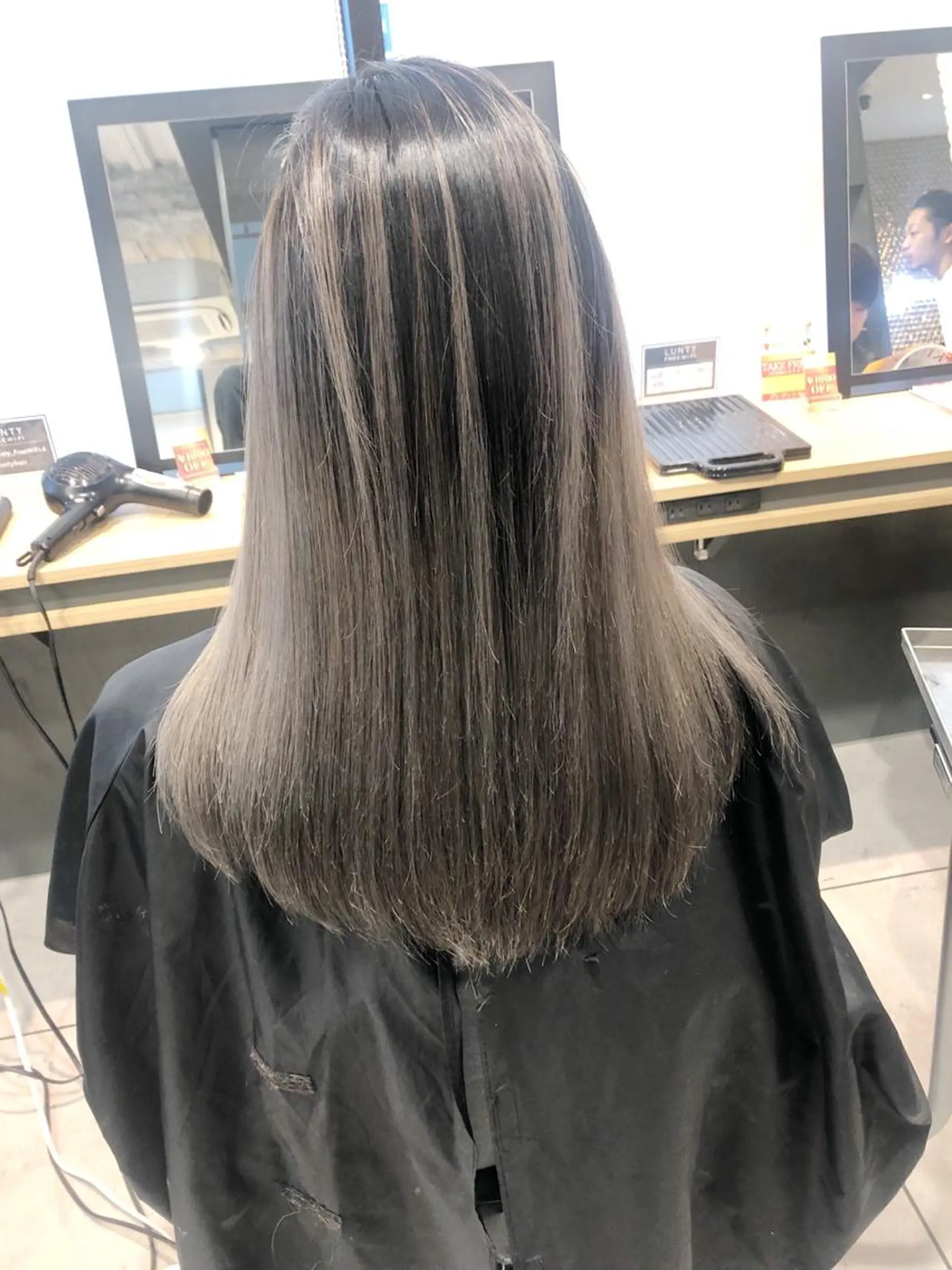 ロング カラー バレイヤージュ ブリーチ レイヤーカット OTAKU HAIR STUDIO所属・shin✨今月注目✨ スタイリスト（急募）のヘアスタイル