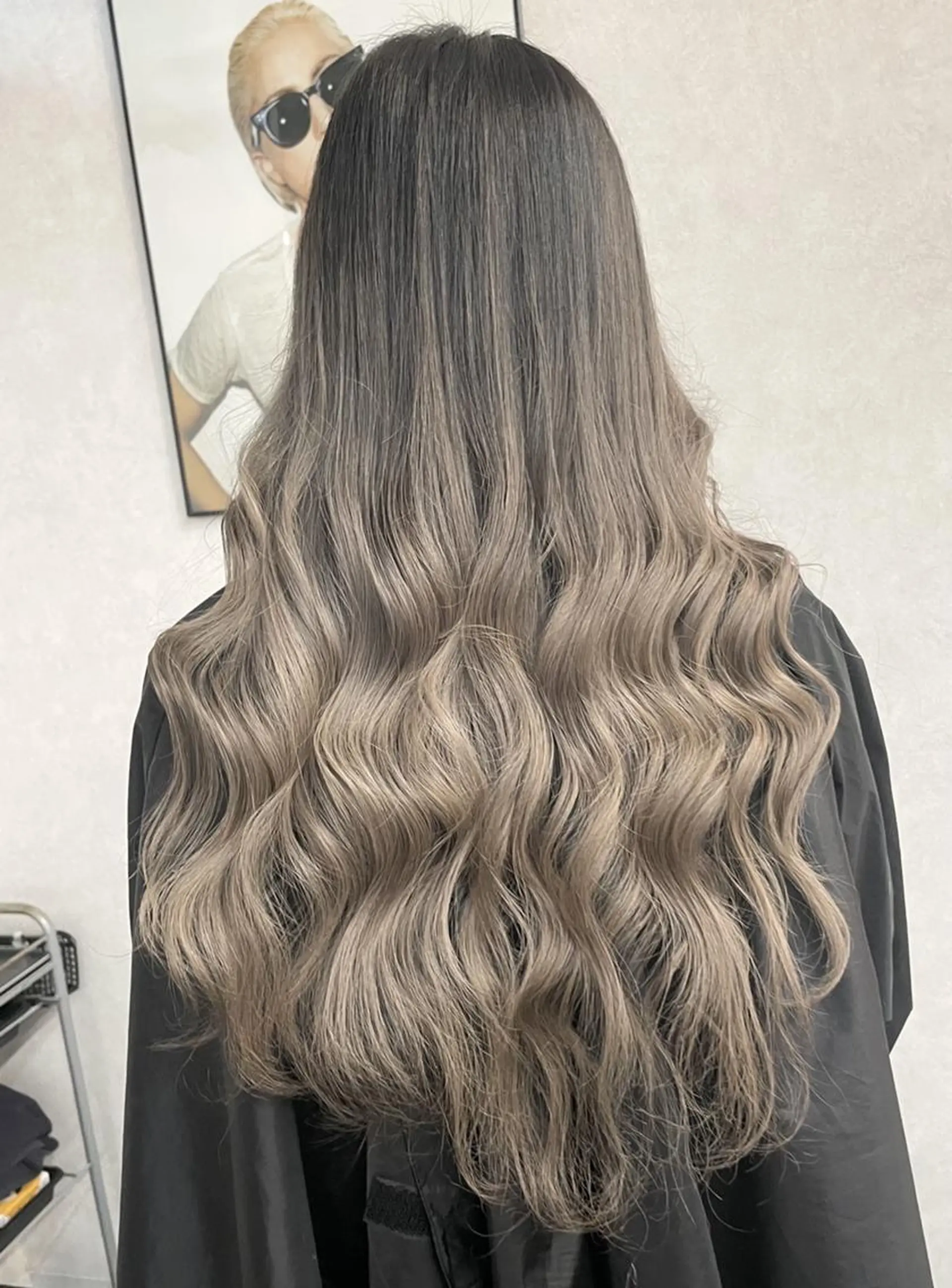 ロング ヘアアレンジ カラー L. OSAKAのヘアスタイル