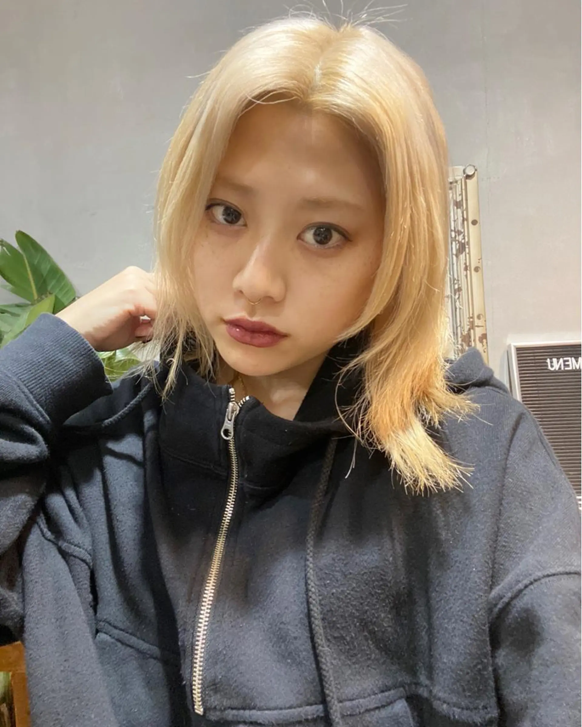 ミディアム ヘアカラー トリートメント MIYU💋💖 〈XENA渋谷本店〉のヘアスタイル