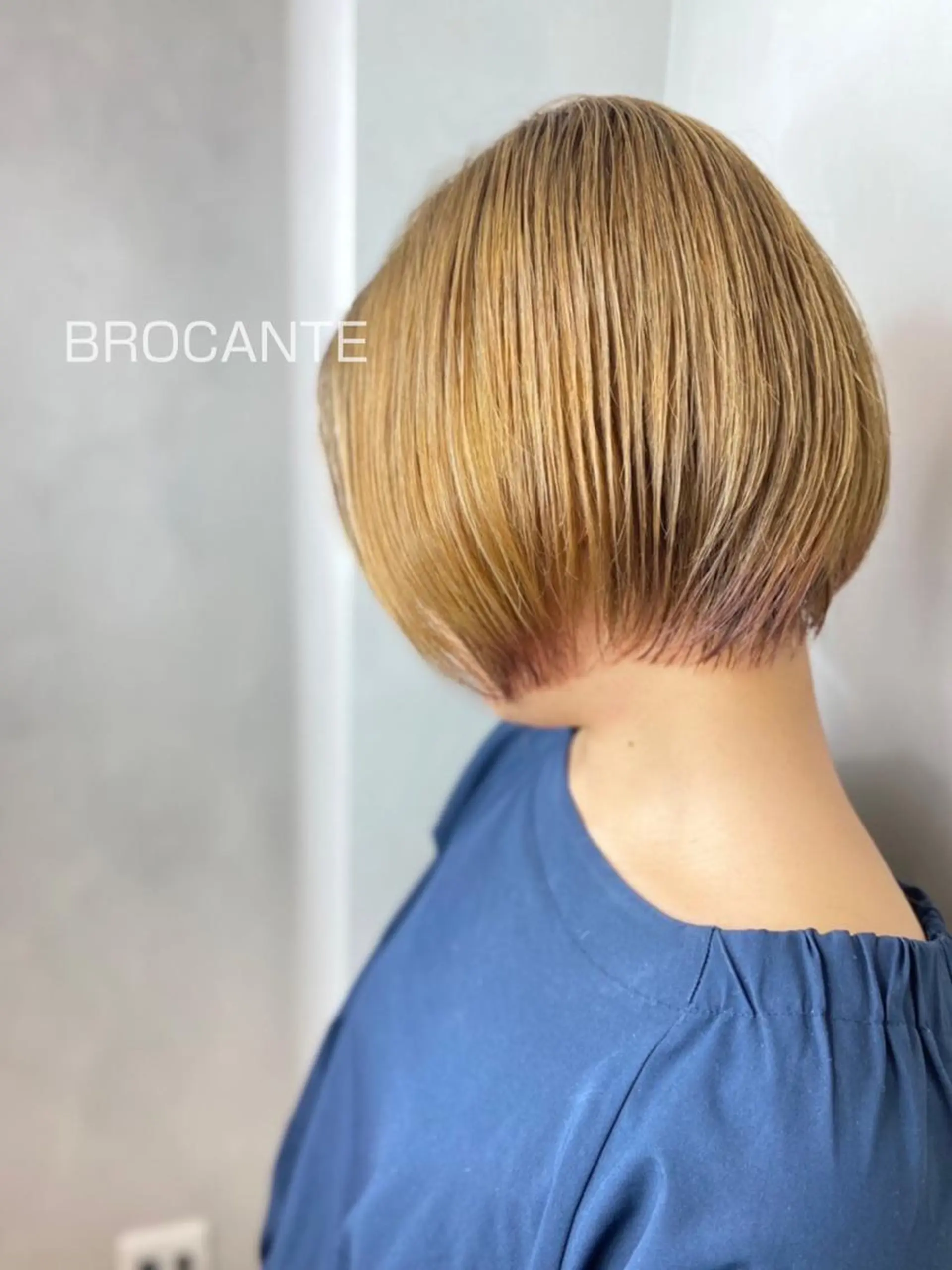 ショート カラー ショートボブ ベージュカラー ブリーチ ケアブリーチ ハイトーンカラー ヘアカラー BROCANTE✂︎ karasawa.nのヘアスタイル