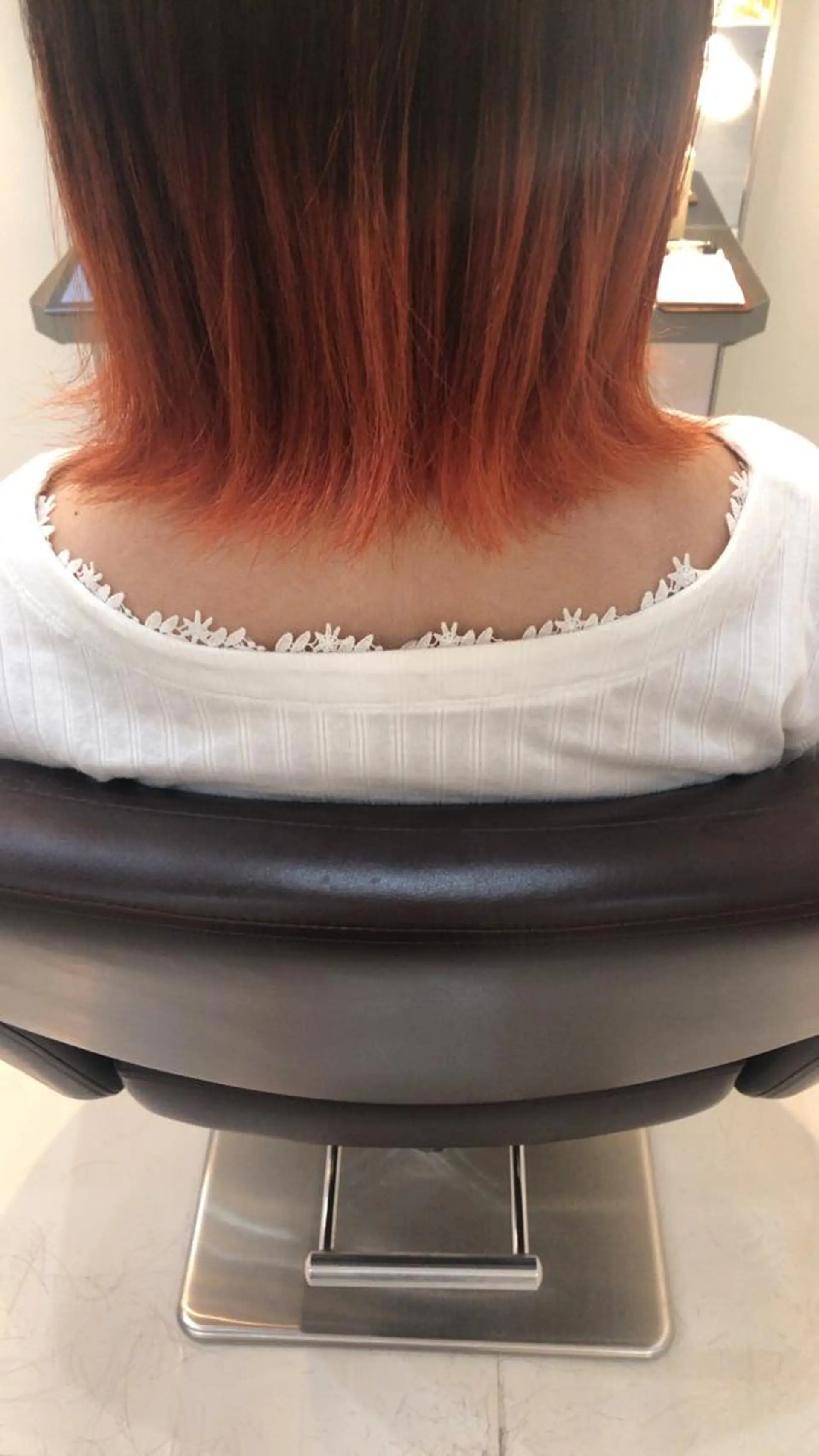 ミディアム カラー ブリーチ カット ヘアカラー トリートメント 品田 真里のヘアスタイル