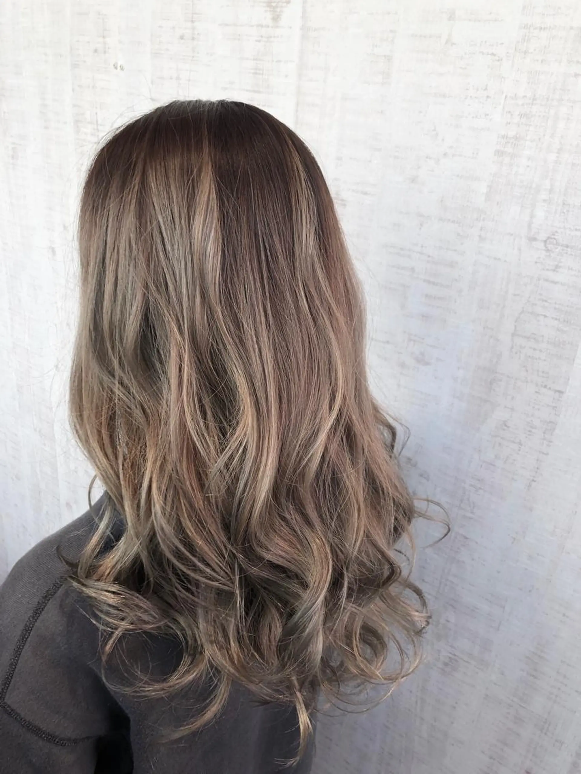 ロング レイヤーカット i-Dear -studio Kobe-所属・横野 孝志のヘアスタイル