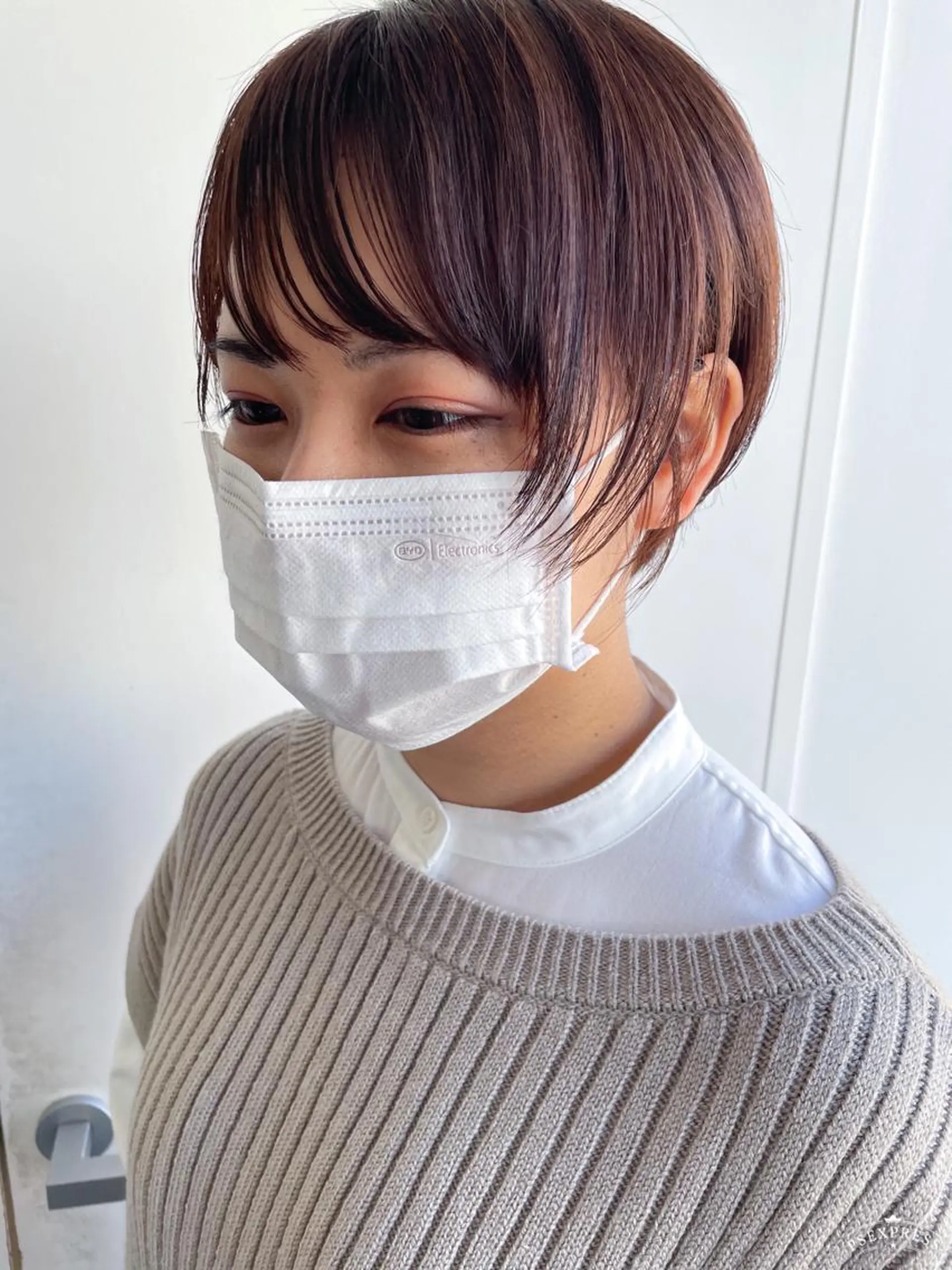 ショート nuu所属・💜ショート💜 ウルフ、ボブ二色亜美のヘアスタイル