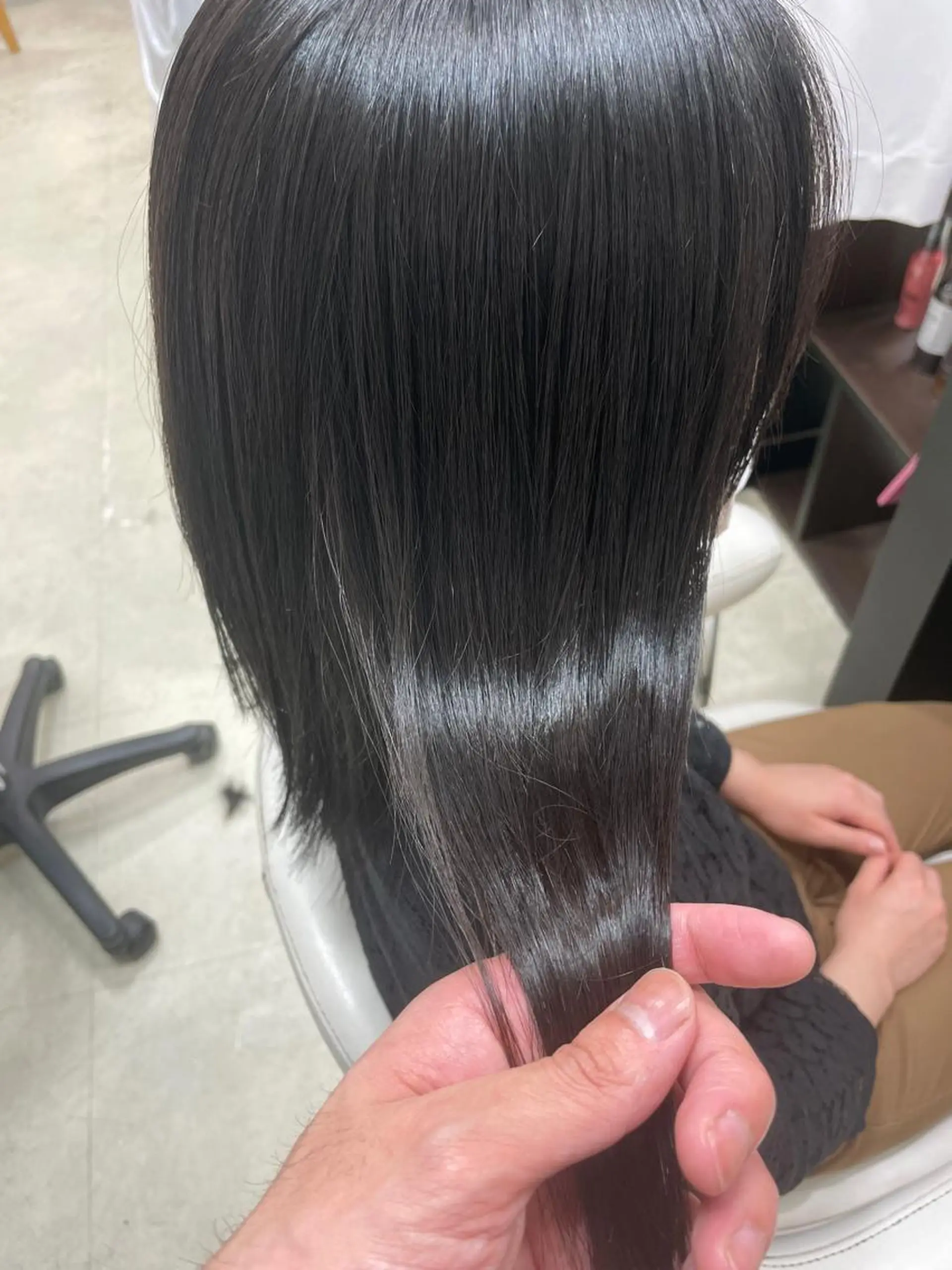 ミディアム カット 縮毛矯正 le. pidorgeのヘアスタイル