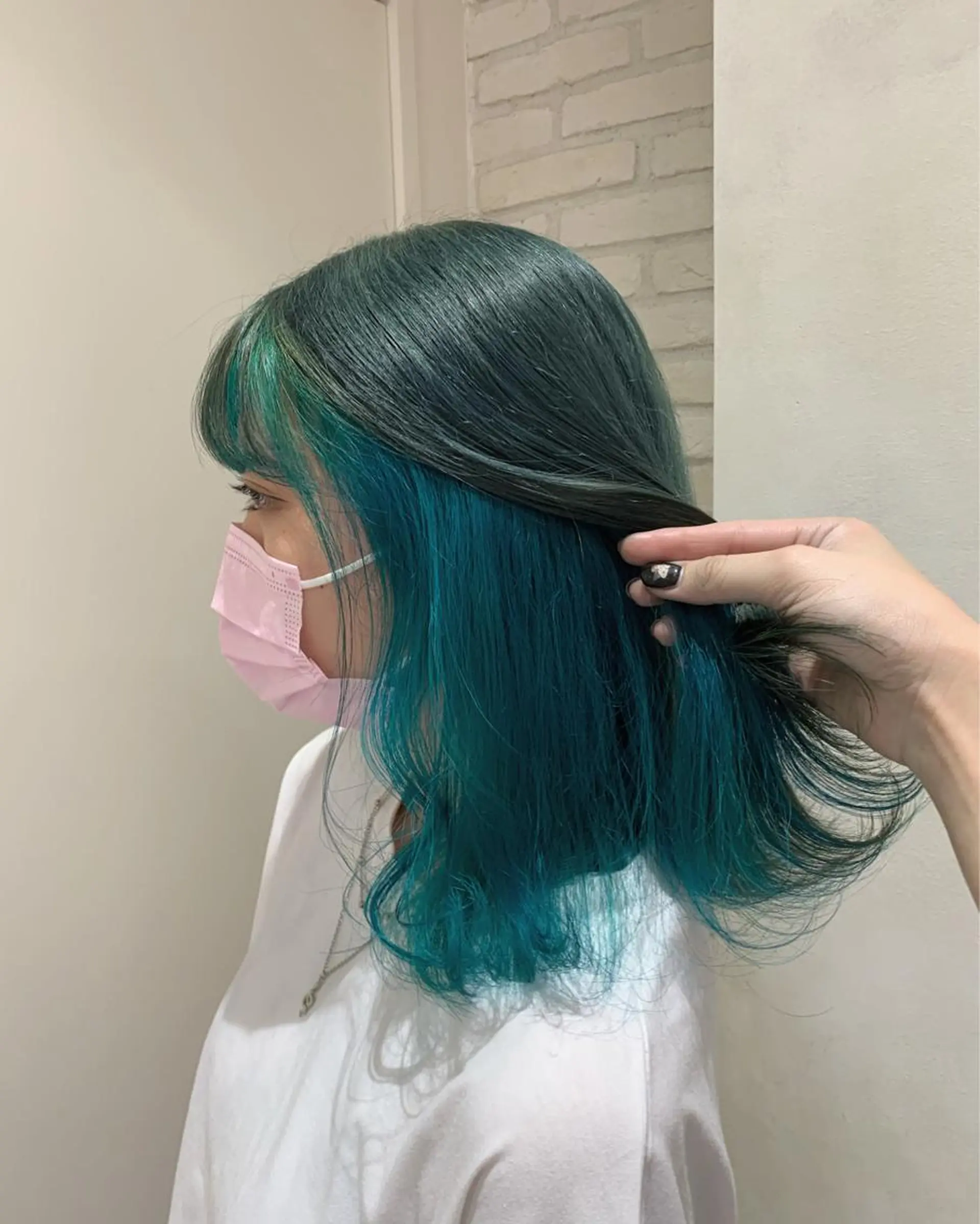 ミディアム カラー 🖤横浜ハイトーン /ケアブリーチ🖤のヘアスタイル