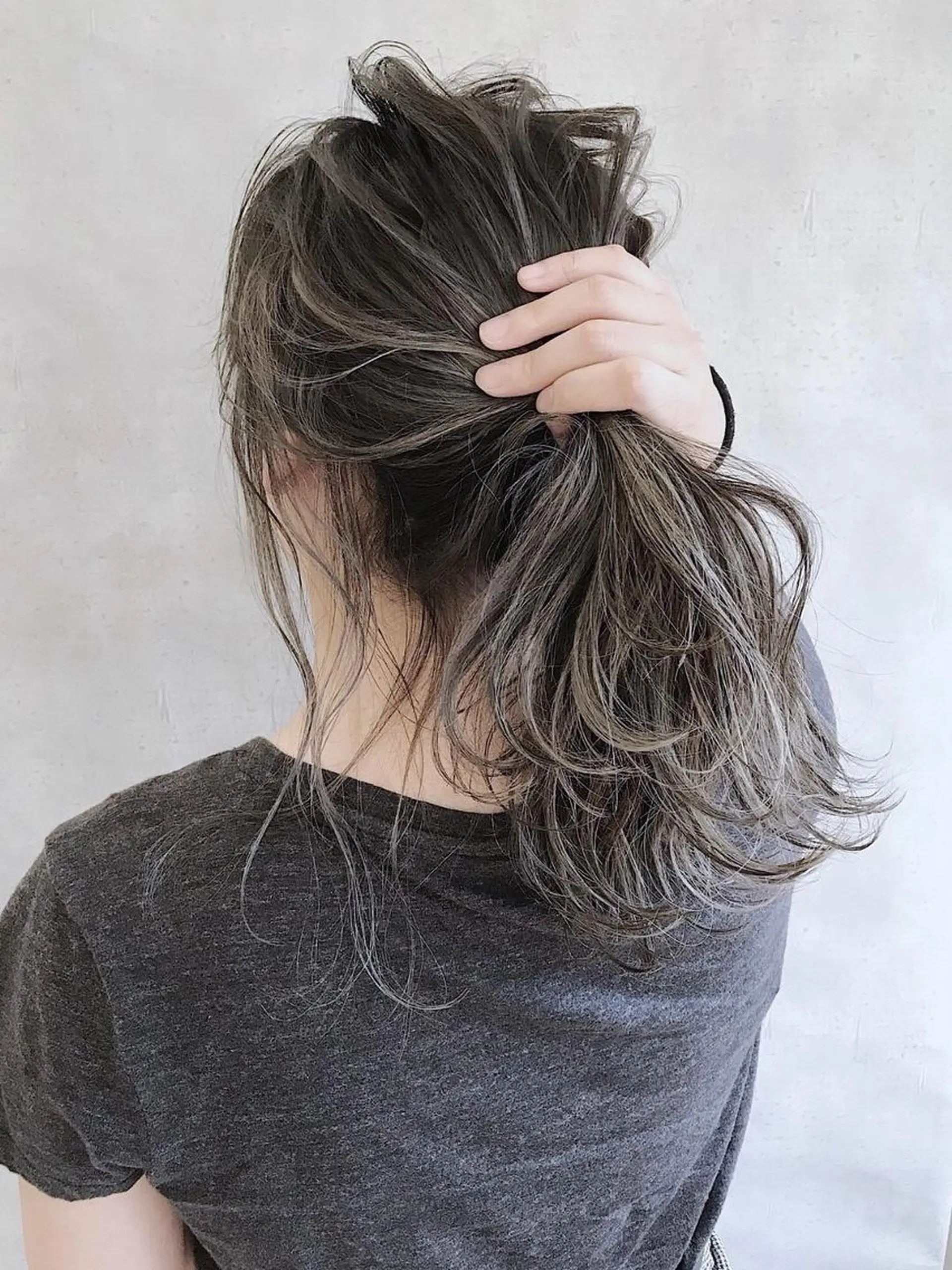 ミディアム カラー アディクシーカラー ブリーチ ケアブリーチ ダブルカラー ハイライトカラー MOU namba ムウナンバのヘアスタイル