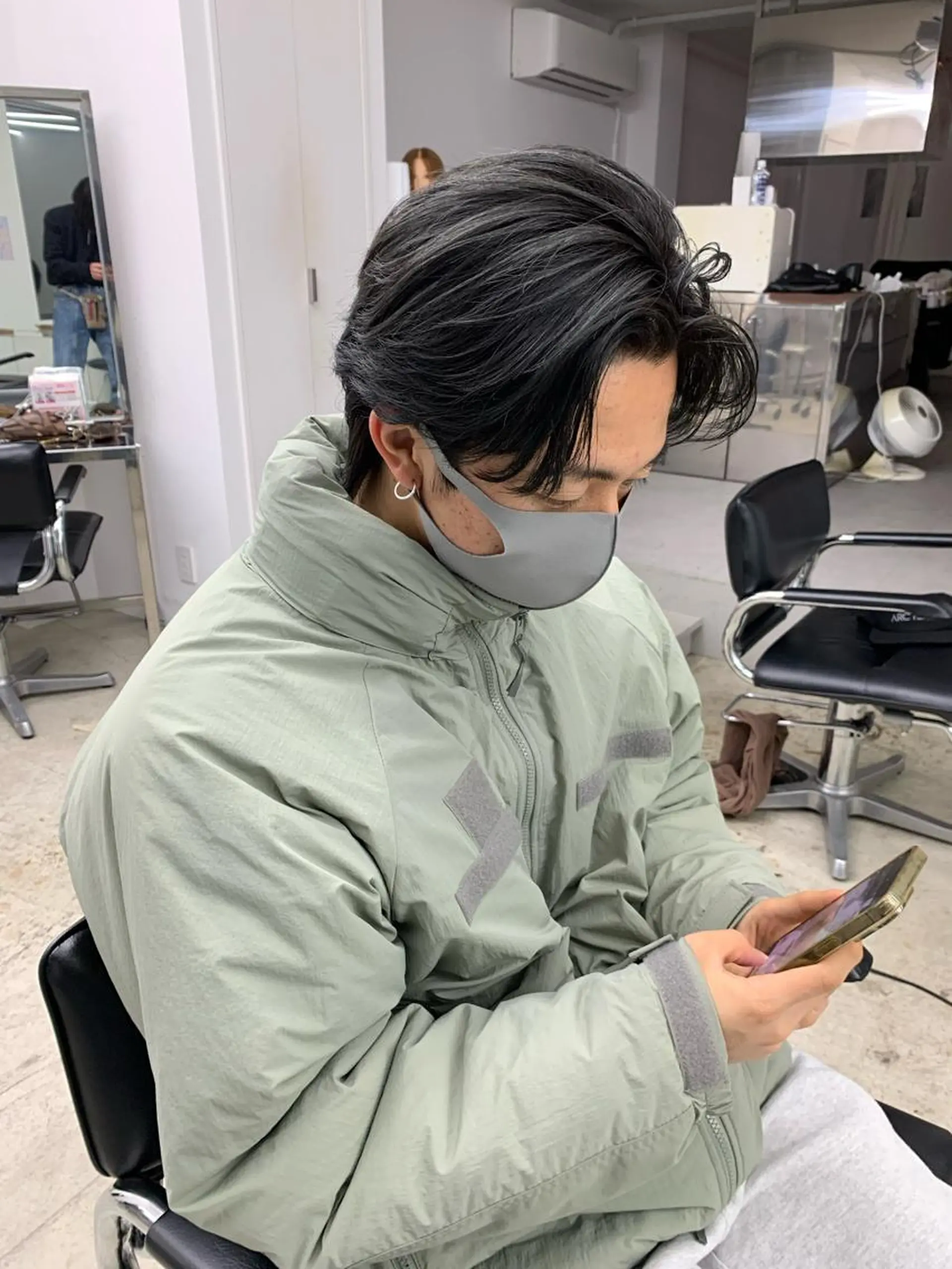 ショート カラー メンズ メンズ就活ヘア 黒髪 ブルーカラー ブルーブラック トリートメント ヘアカラー トリートメント 早川 豪のヘアスタイル