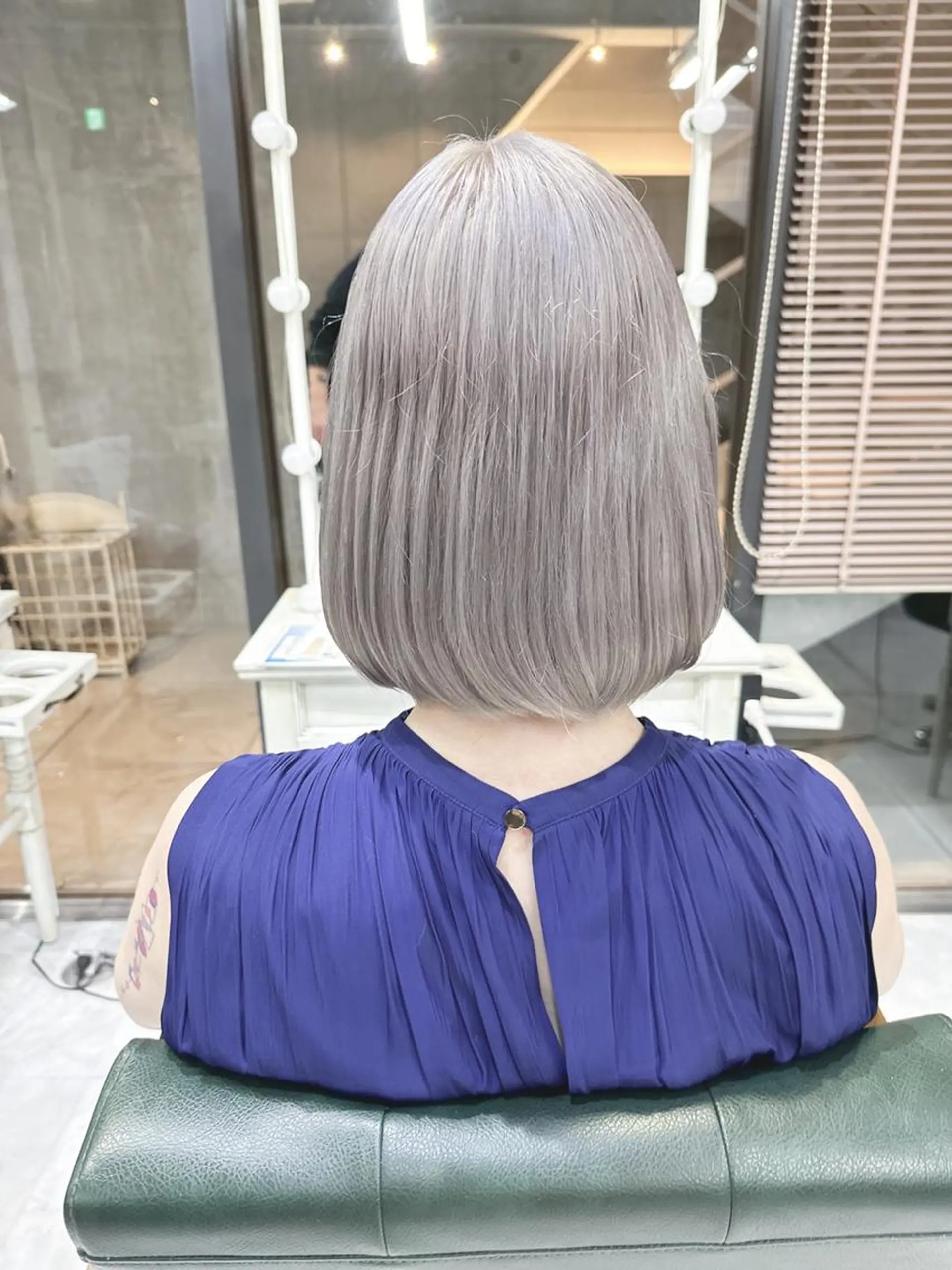 カラー ショート ヘアアレンジ ブリーチ モテ髪透明感❤️ デイズヘアカラーのヘアスタイル