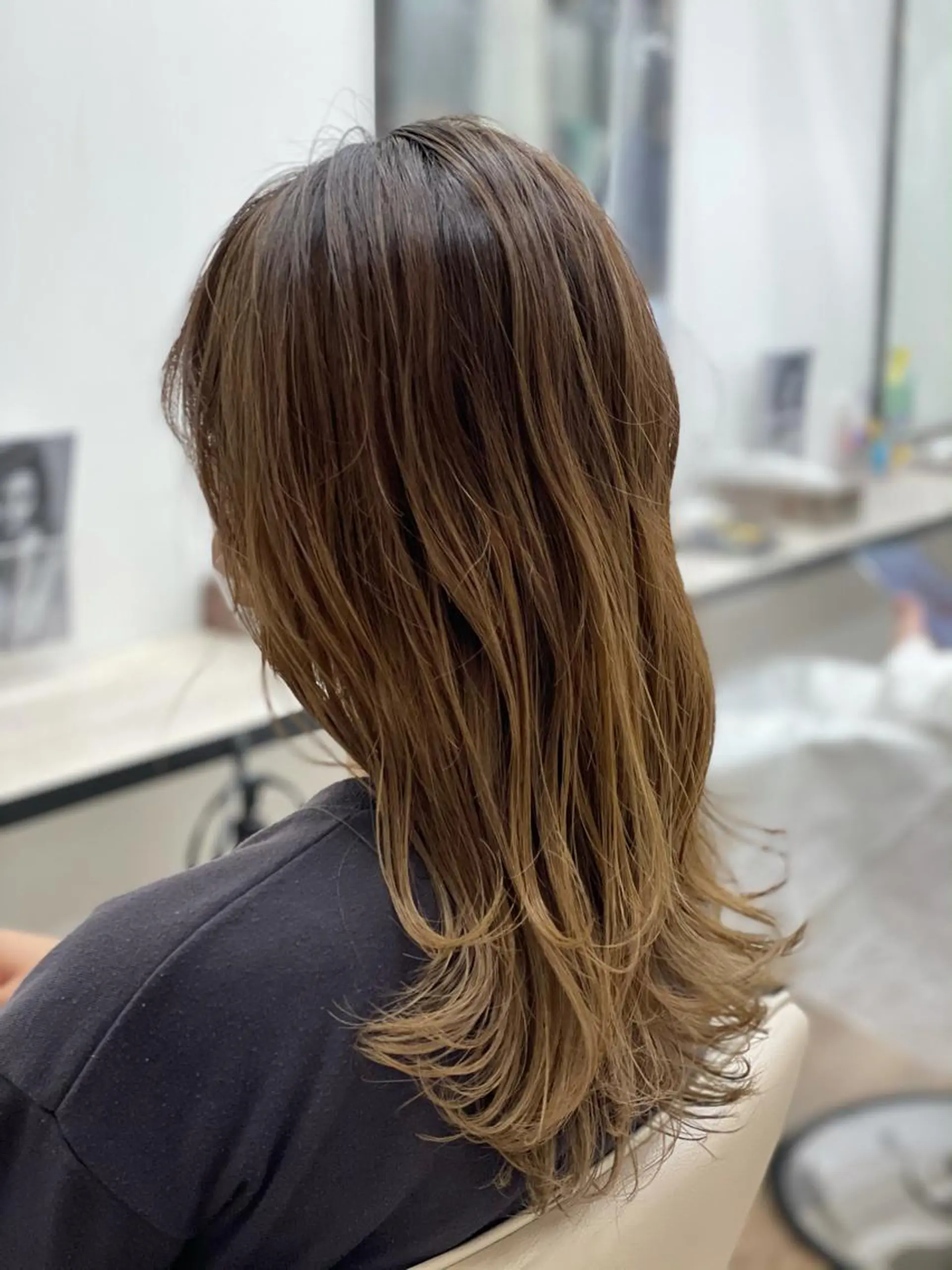 セミロング カラー バレイヤージュ レイヤーカット 髪質改善カラー💚 横山隆之介のヘアスタイル