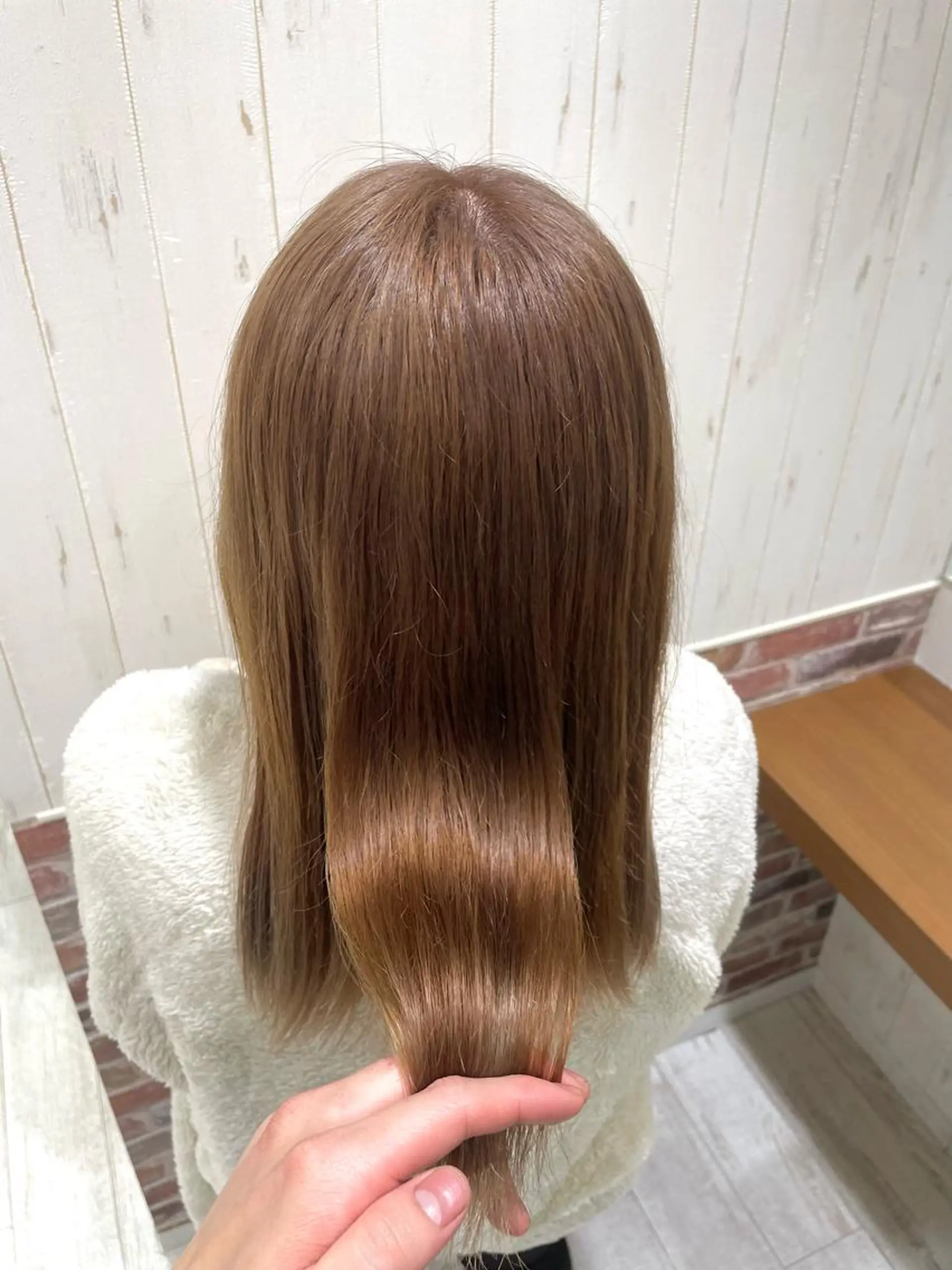 セミロング カラー ブリーチ ケアブリーチ デザインカラー ダブルカラー ハイライトカラー hair salon FAN所属・FANスタイリスト Ⓜ️EIのヘアスタイル
