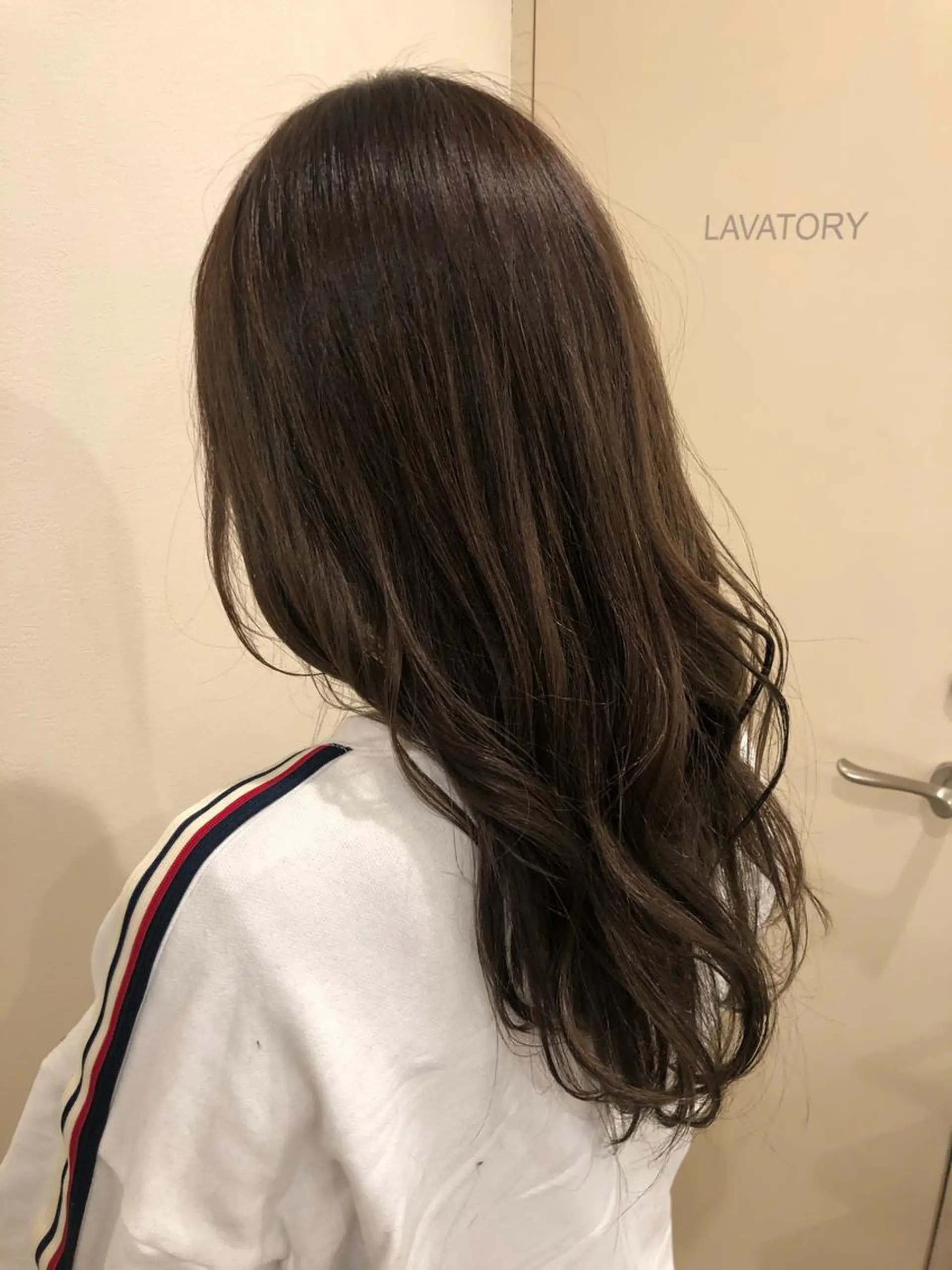 ロング カラー 🦩レイヤー|透明感 カラー🦩makoのヘアスタイル