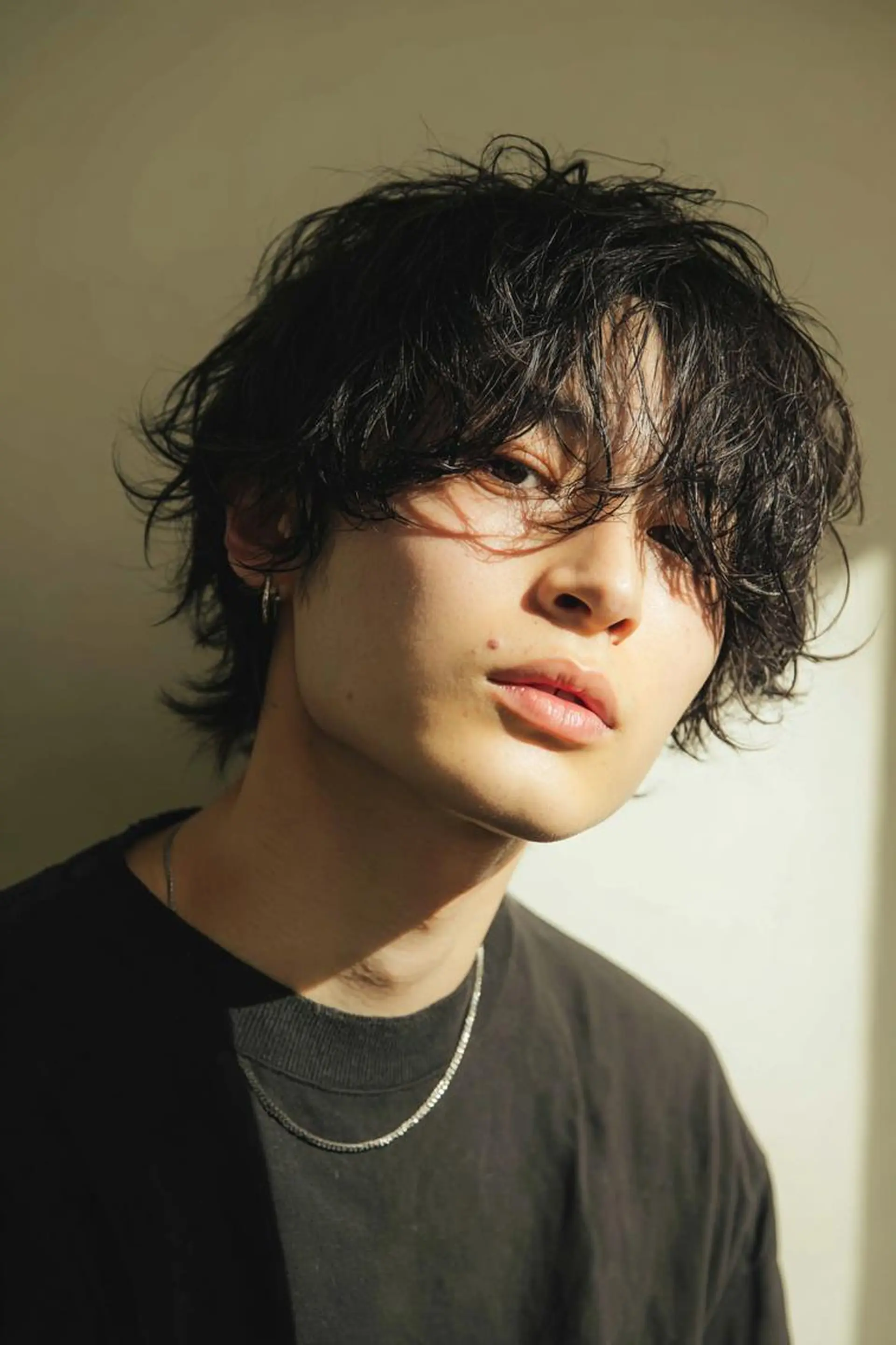 ミディアム パーマ メンズ カット パーマ YUNA/ 透明感/暖色カラーのヘアスタイル