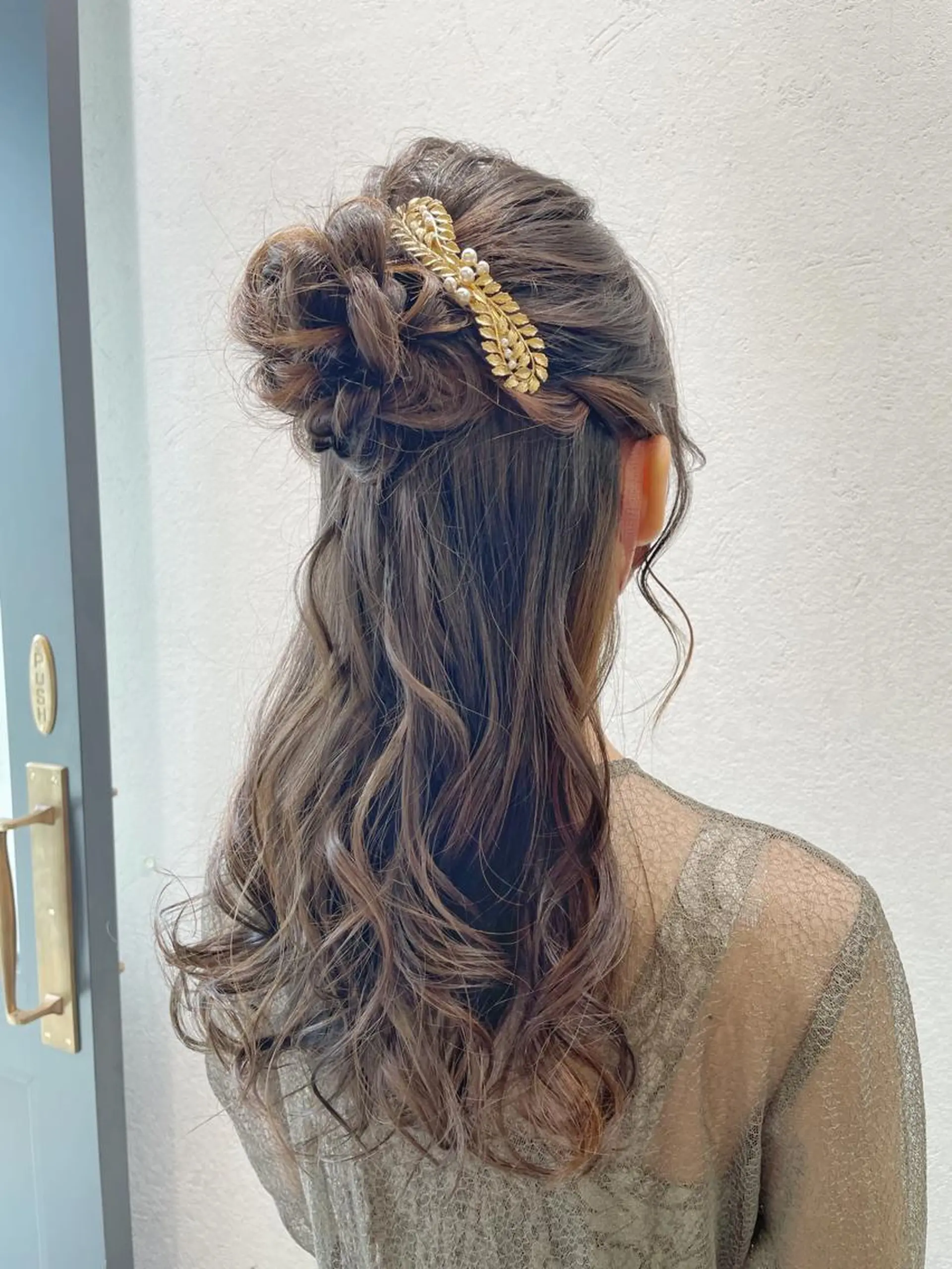 ロング ヘアアレンジ ハーフアップ お団子ヘア oggi +KENJE所属・大平 美沙のヘアスタイル