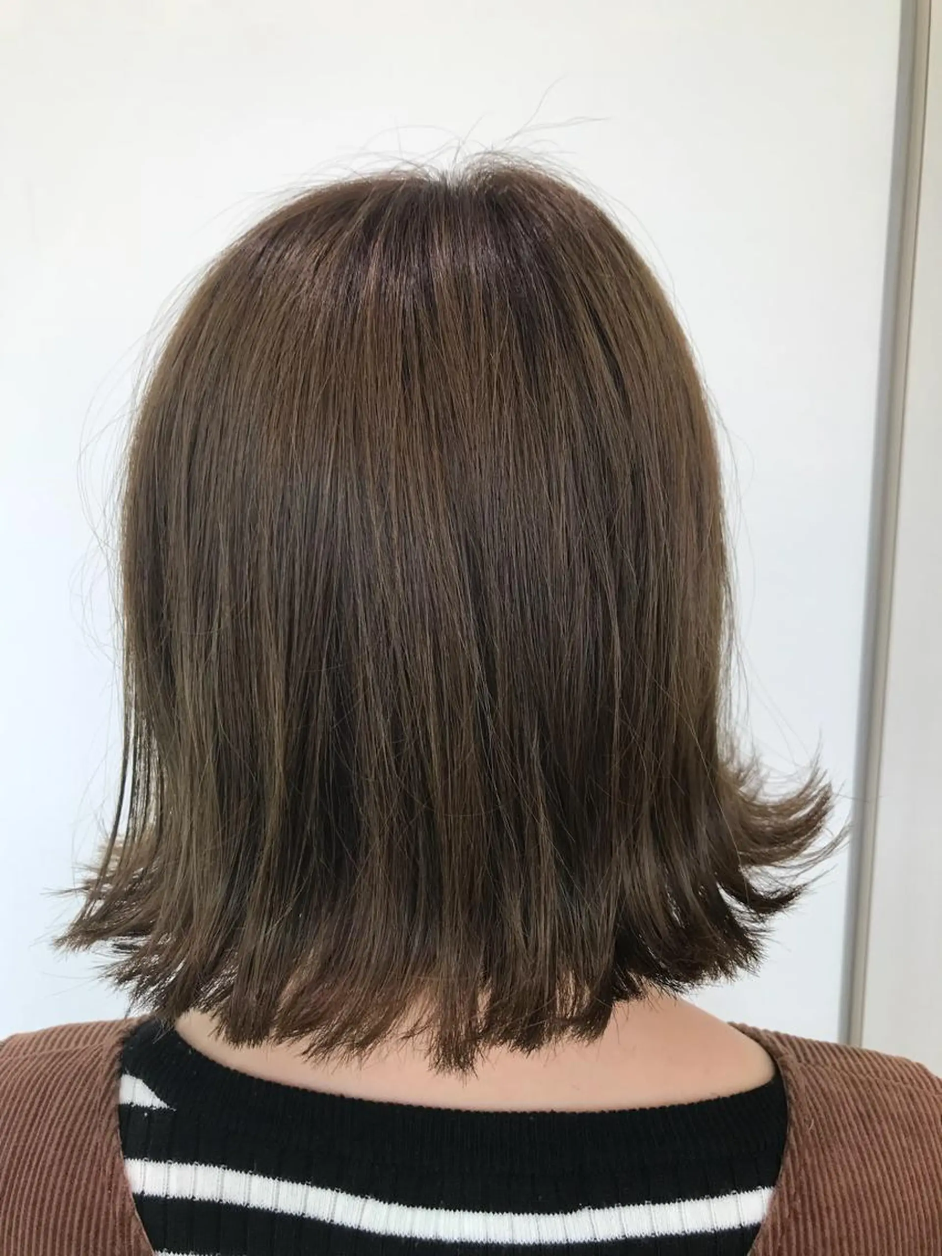 ショート カラー ベージュカラー 清藤 綾のヘアスタイル