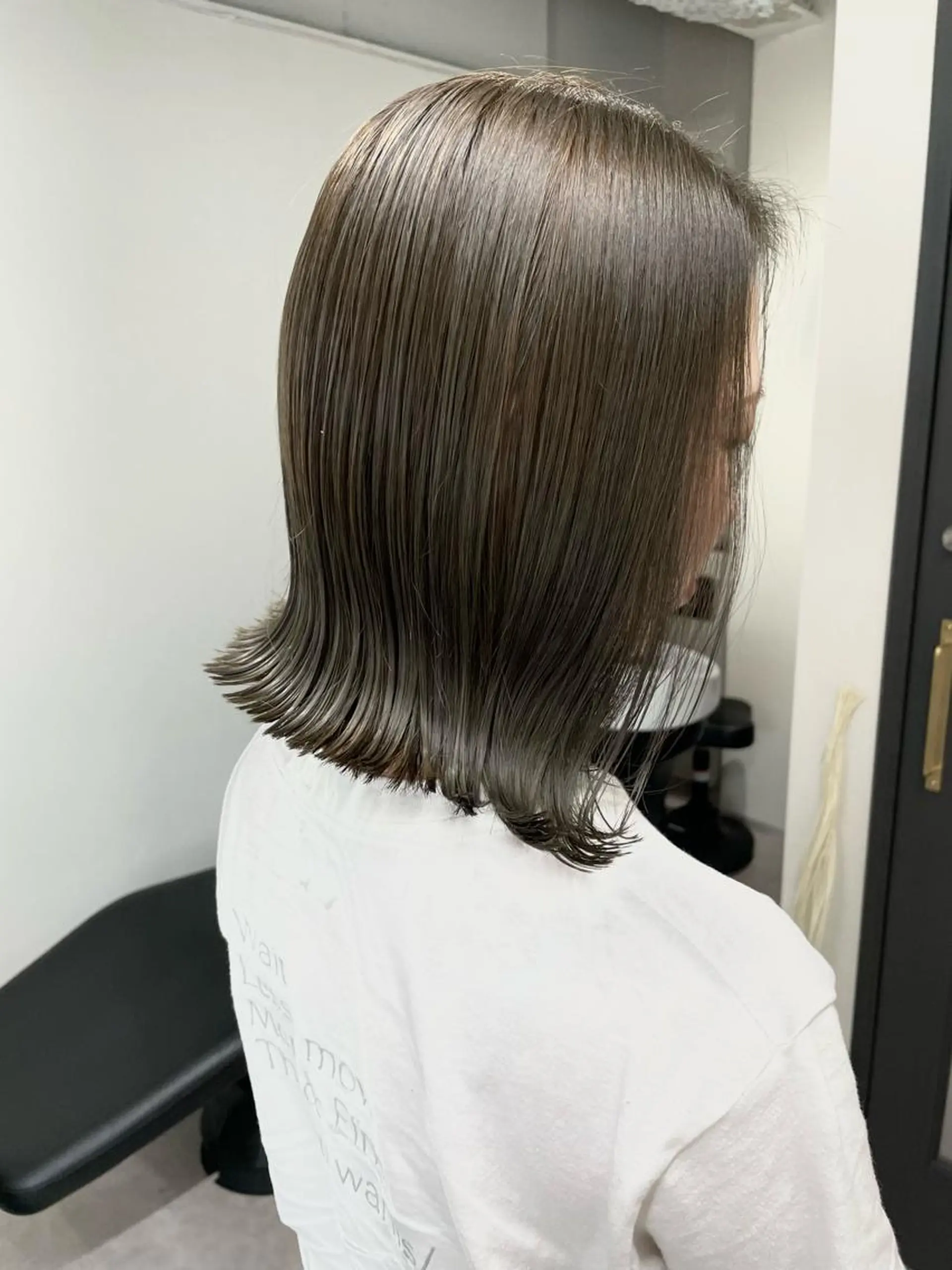 ミディアム 縮毛矯正 🌸インナーカラー 🌸藤井春華のヘアスタイル