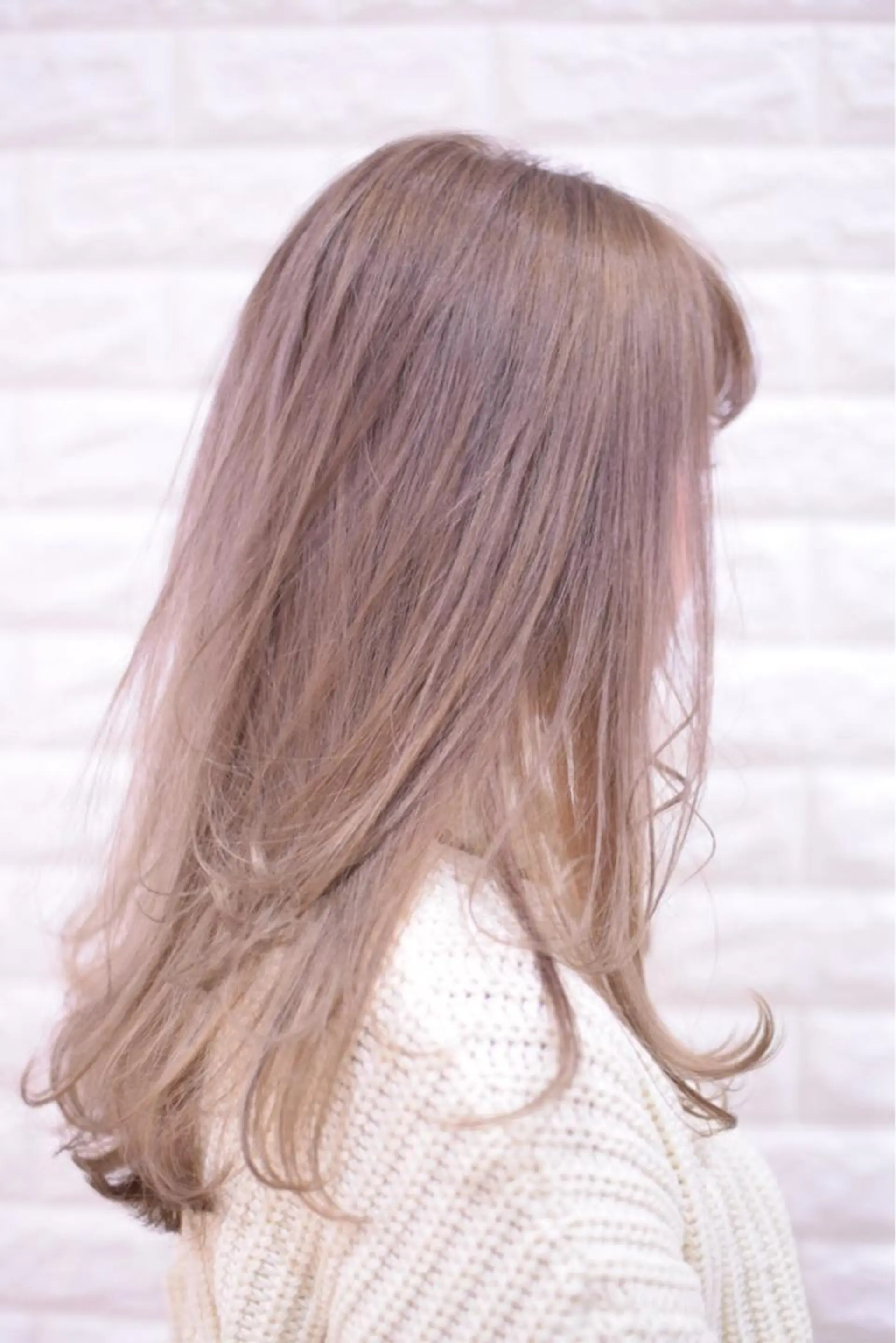 セミロング カラー ベージュカラー ホワイトベージュ ハイトーンカラー RYUのヘアスタイル