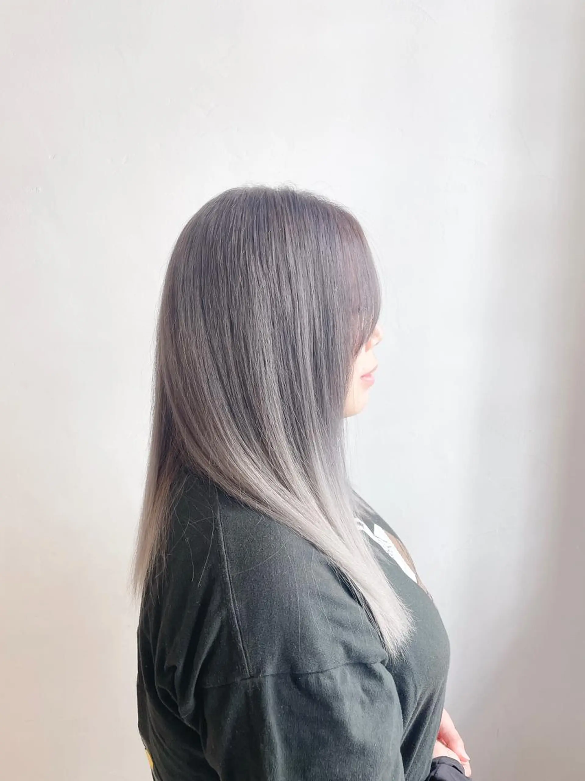 ロング カラー バレイヤージュ ブリーチ ケアブリーチ ダークグレー ダブルカラー ヘアカラー トリートメント デザインカラー髪質 改善Lilithのその他イメージ