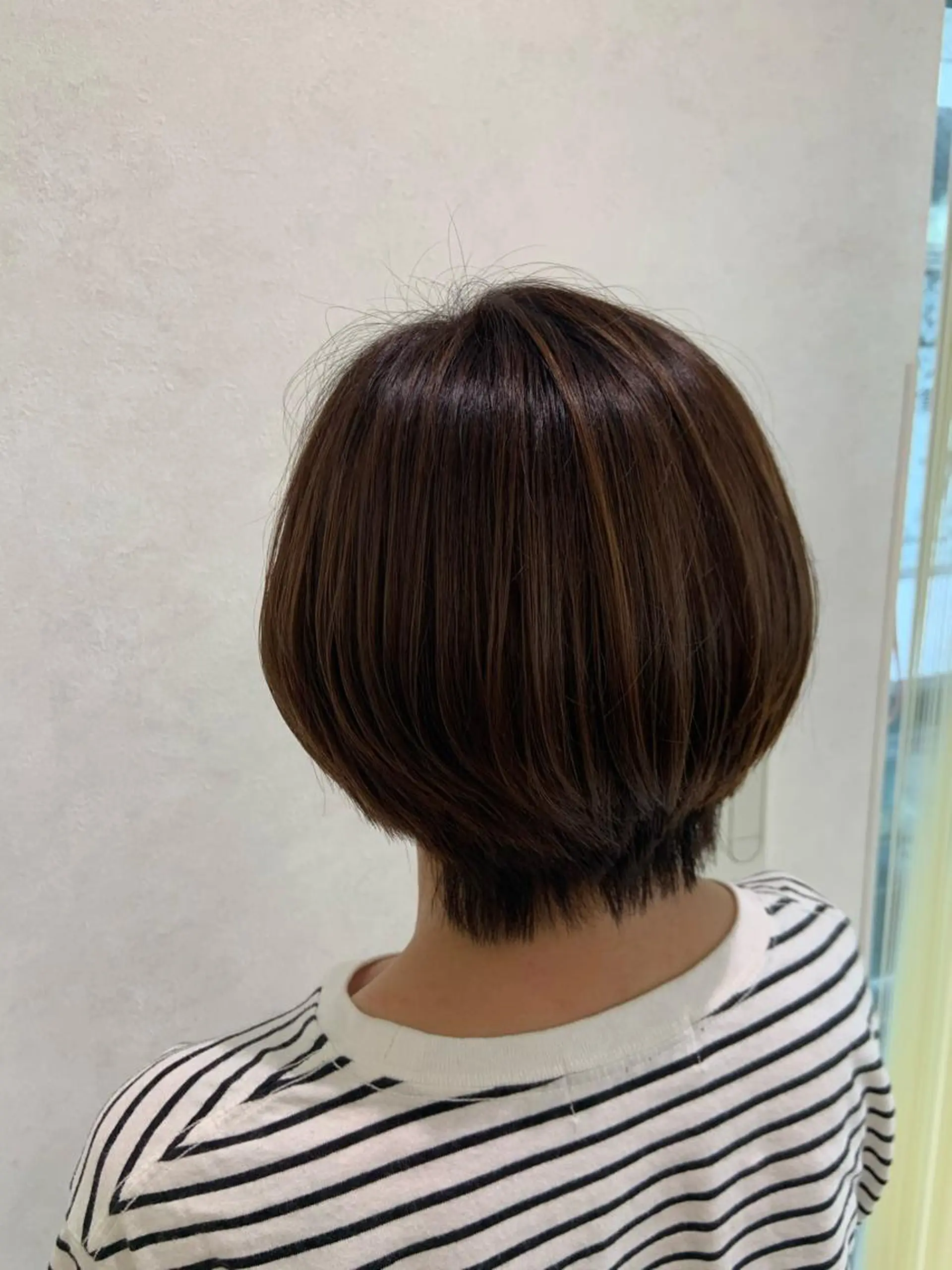 ショート カラー パーマ ヘアアレンジ ハイライトカラー ハイライト ハイトーンカラー🤍 山下 優華のヘアスタイル