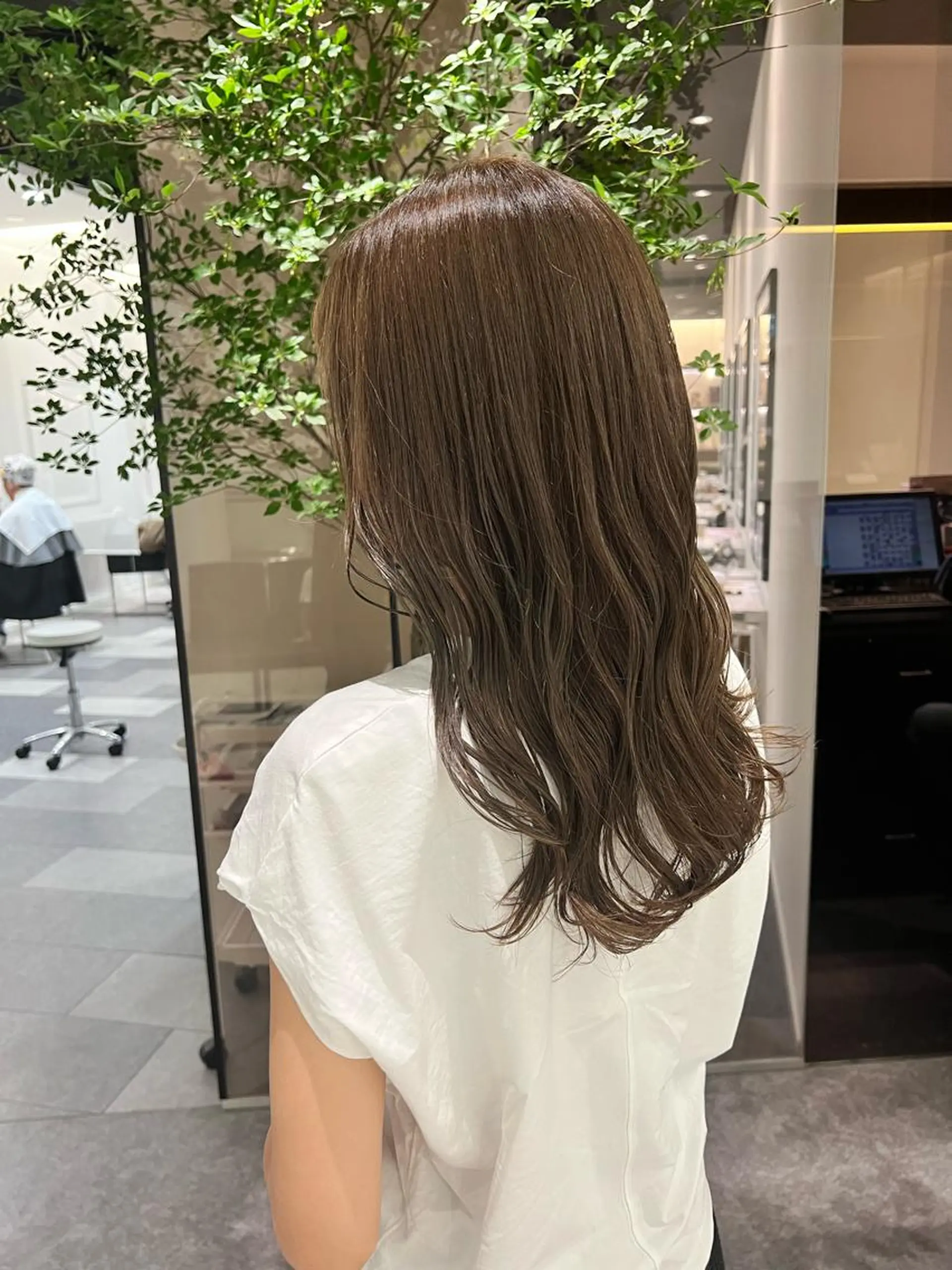 セミロング カラー 透明感カラー レイヤーカット 似合わせカット 小顔カット 💎K-two名古屋 安田ちづる💎のヘアスタイル