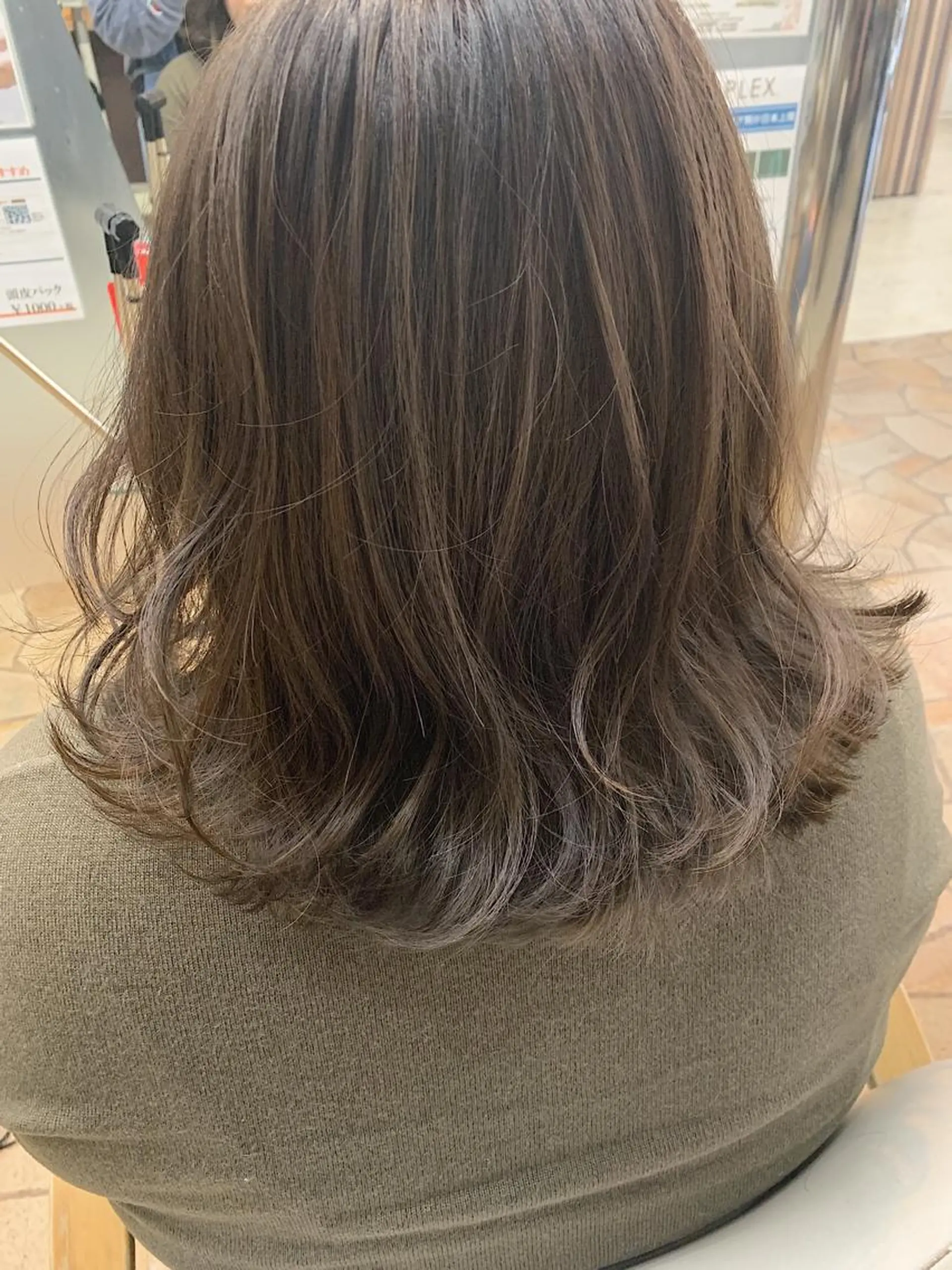 ミディアム カラー ヘアアレンジ グレージュ ハットリ /北習志野のヘアスタイル