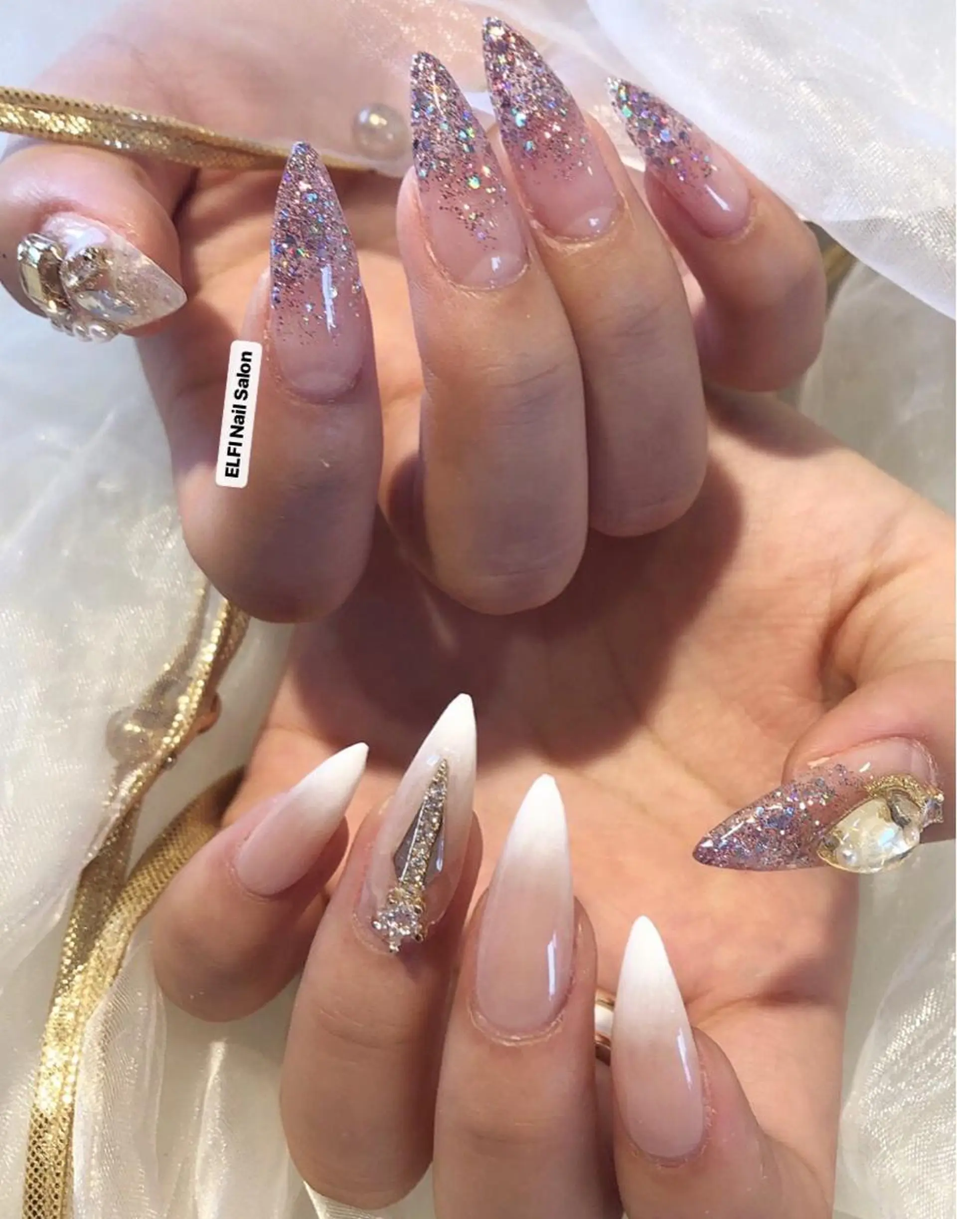ネイル 🖤スカルプ R🖤のネイルデザイン