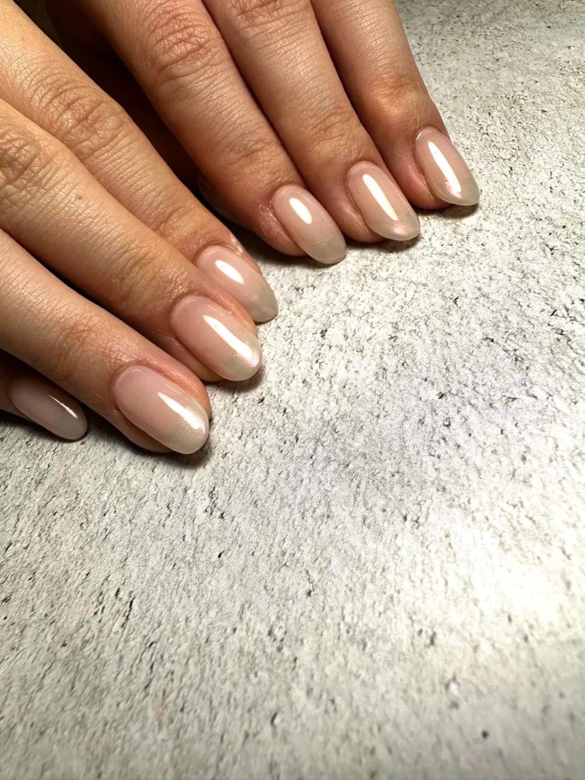 ネイル オーロラネイル フレンチネイル ピンク ハンドネイル MELLMODE所属・Nakano Kanaのネイルデザイン