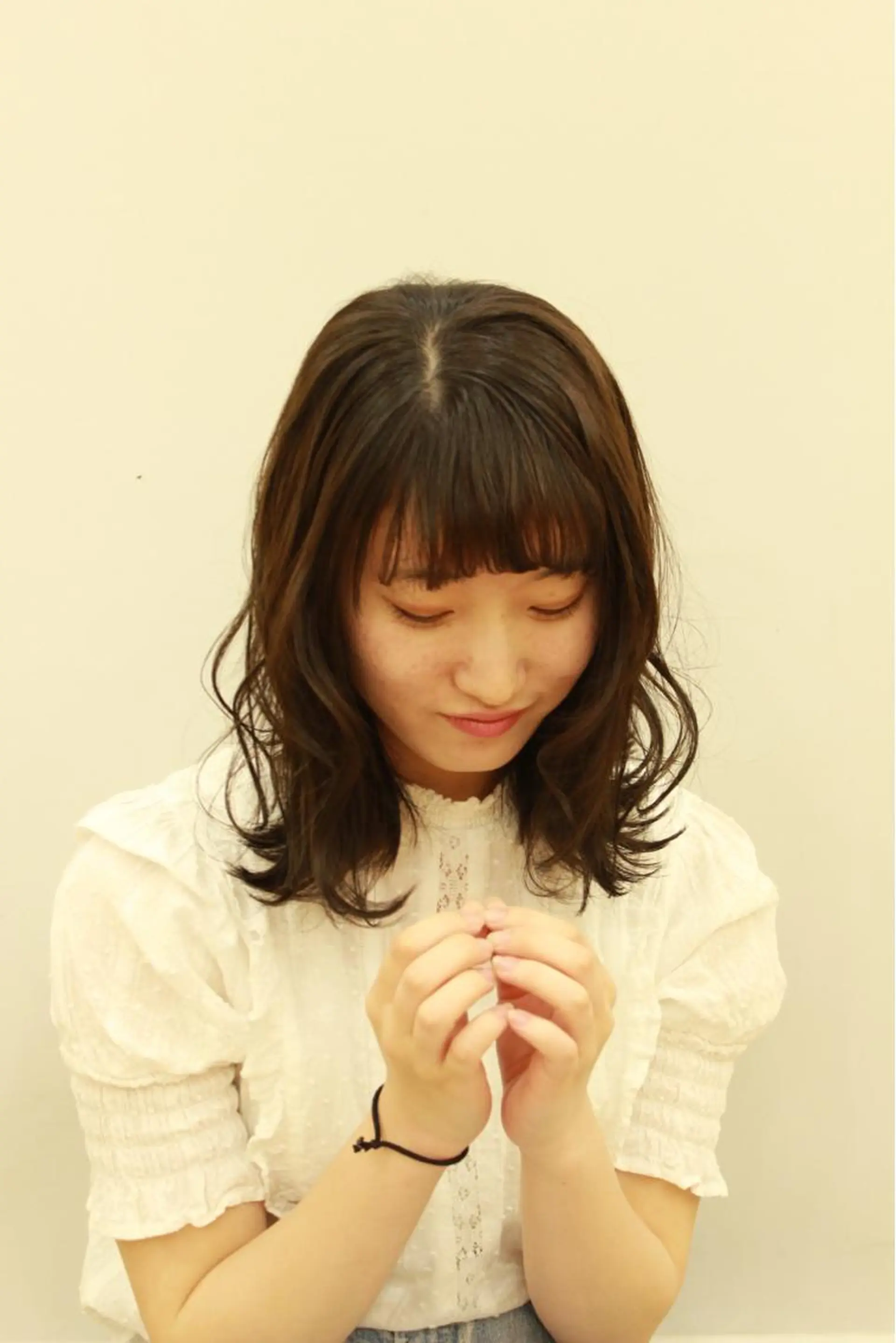 ミディアム 福原 亜祐美のヘアスタイル