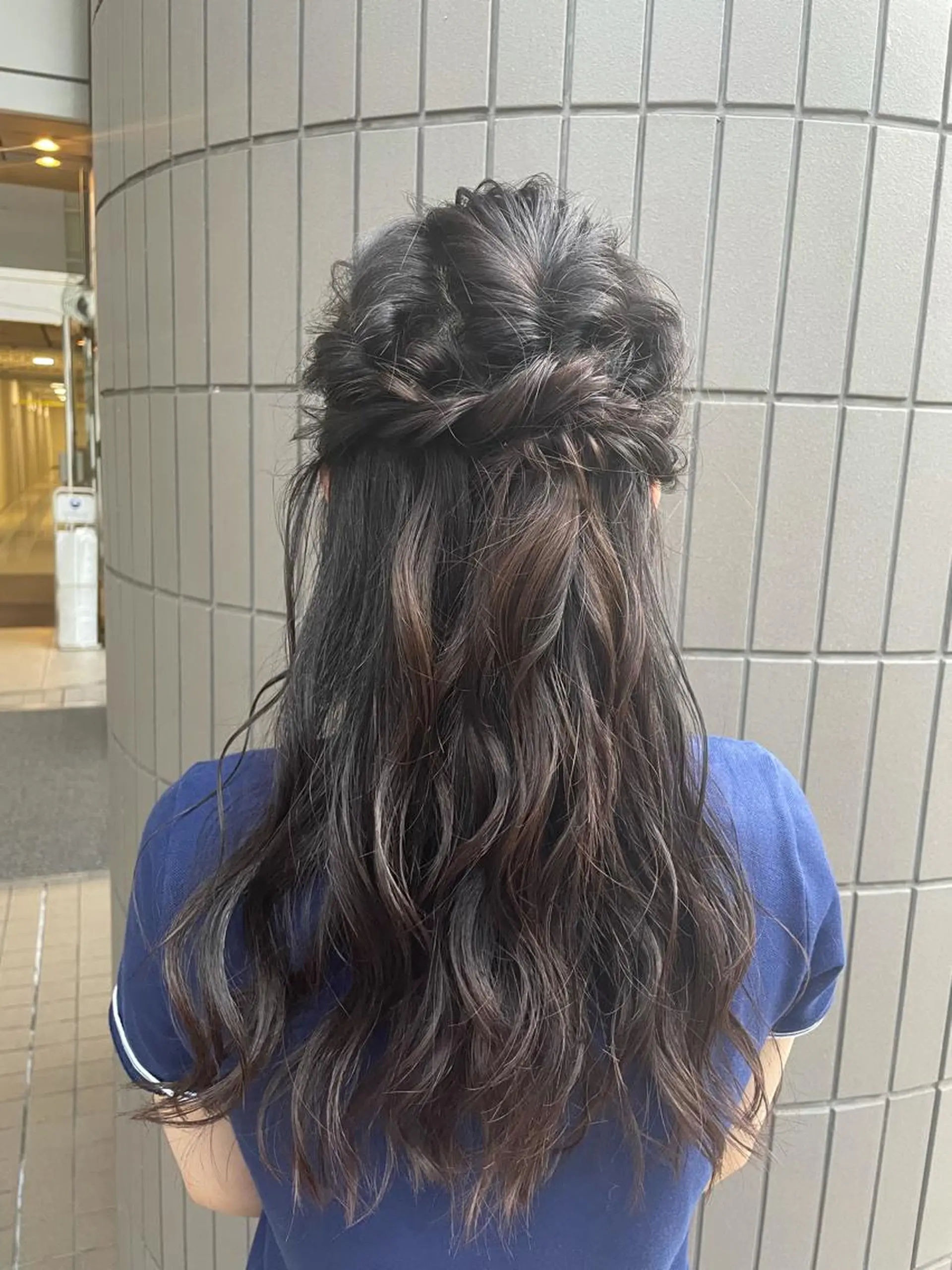 ヘアアレンジ ハーフアップ ヘアセット Modek's ASUKAのヘアスタイル