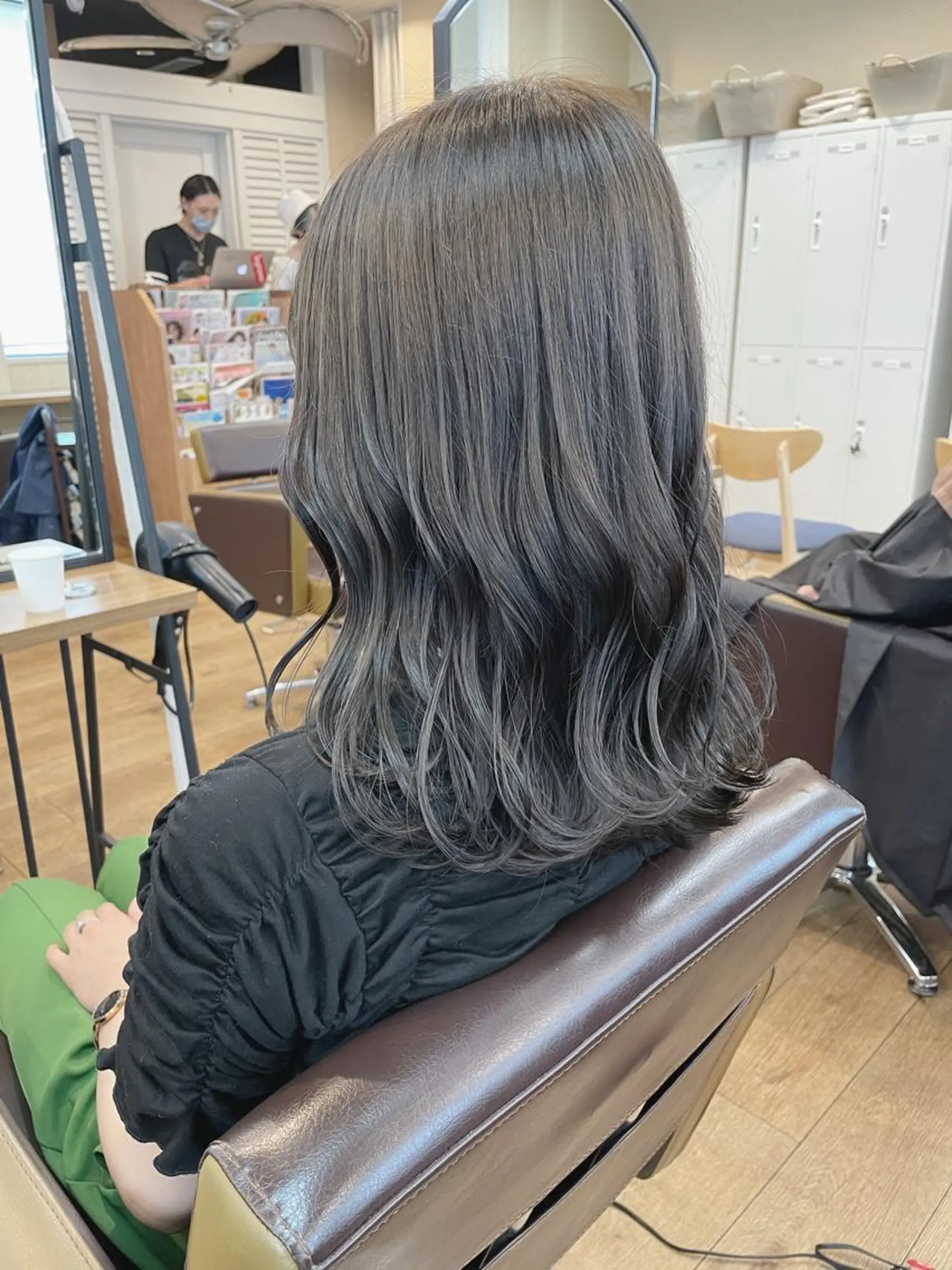 ミディアム カラー アッシュ 髪質改善とカラー特化 ✨Hito.nowaのヘアスタイル