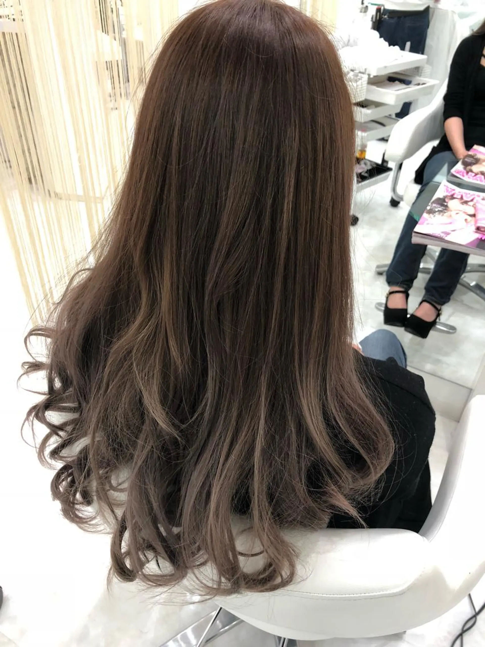 セミロング カラー アッシュ ブリーチ ピンクカラー ピンクアッシュ hair Freak所属・佐藤 祥太のヘアスタイル