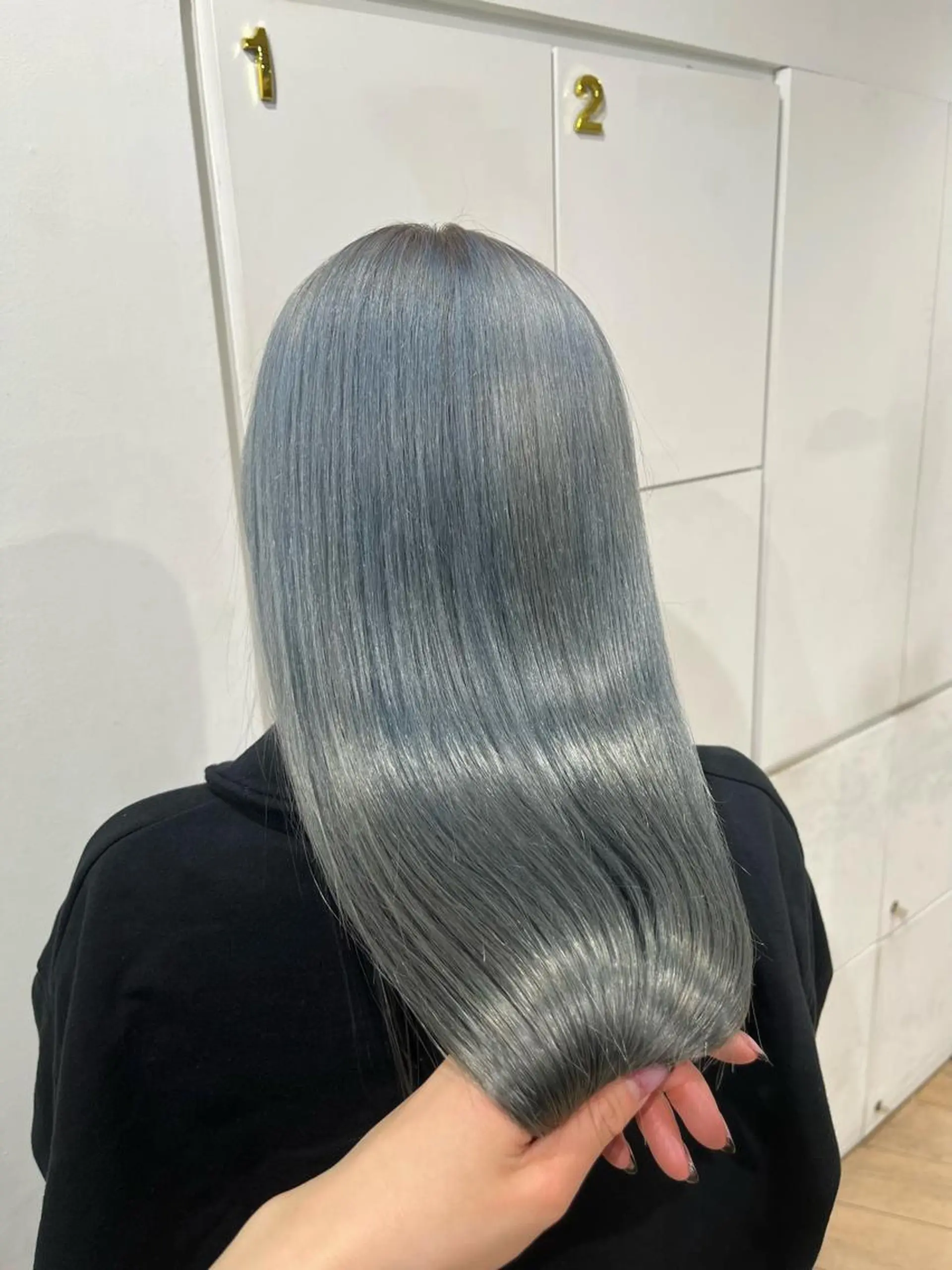 ロング カラー ブルーカラー ヘアカラー 🤎HAZUKI🤎 ハイトーン✨エクステのヘアスタイル