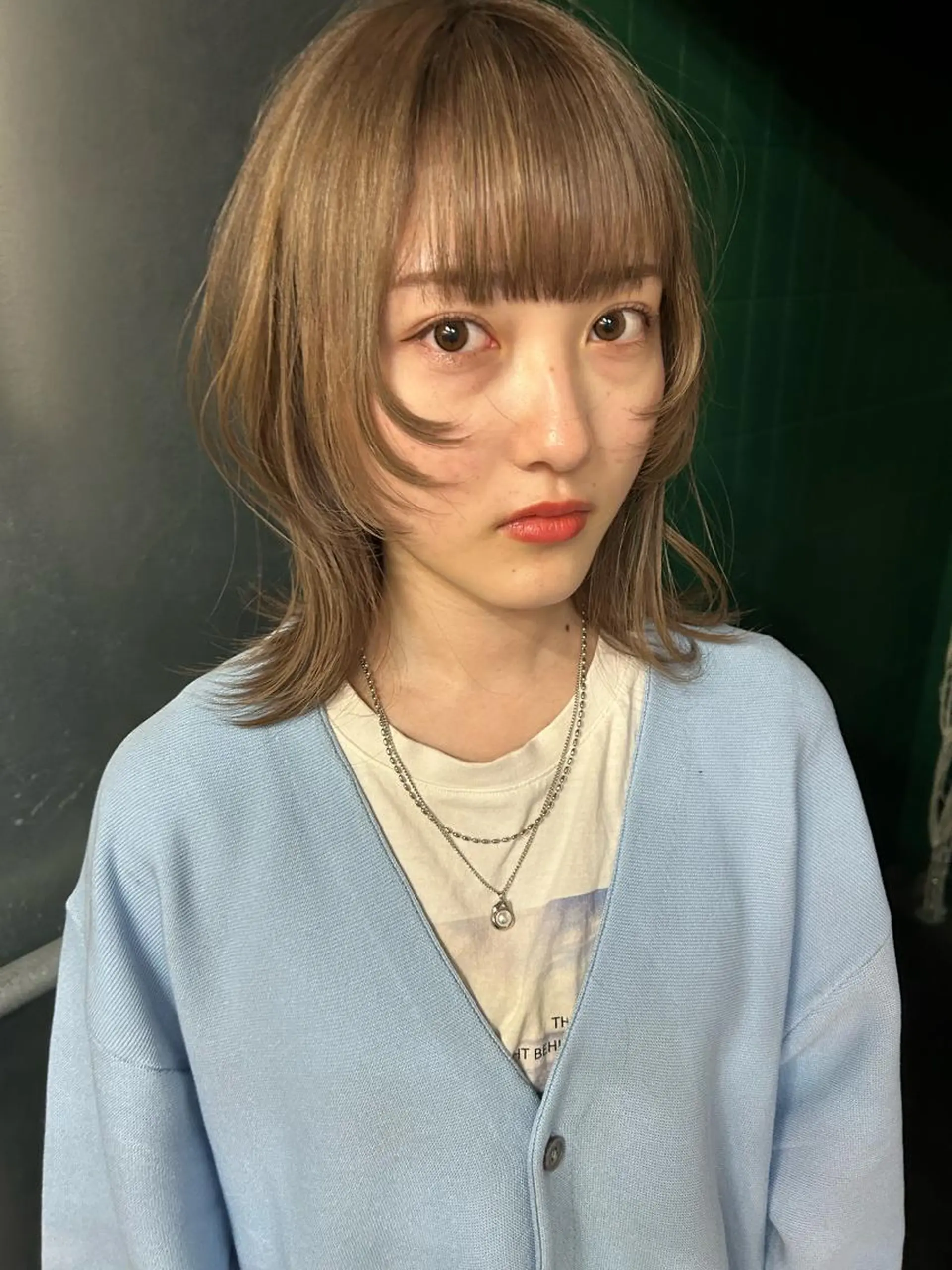 ミディアム カラー ALLY所属・ウルフカット / ケアブリーチのヘアスタイル