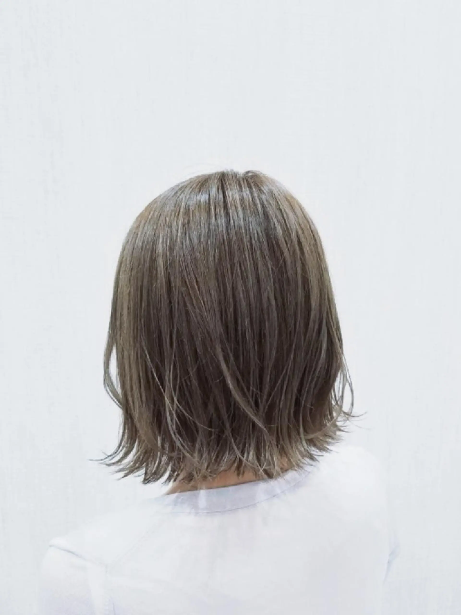 ショート カラー 透明感カラー ハイライトカラー イルミナカラー ハイライト カット ヘアカラー 顔周りレイヤーカット 髪質改善代表西村功平のヘアスタイル