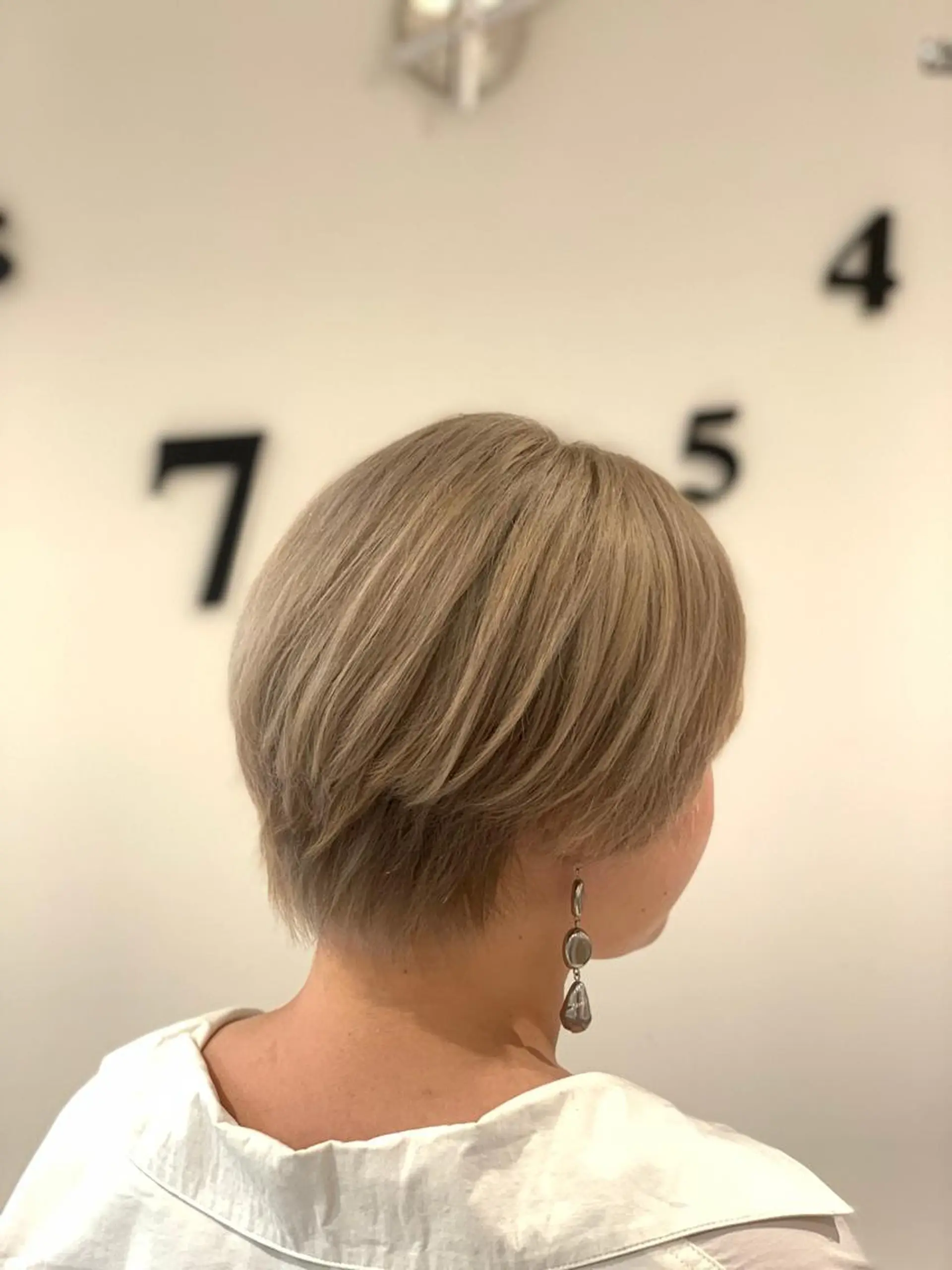 ショート カラー ヘアカラー 松吉 純平のヘアスタイル