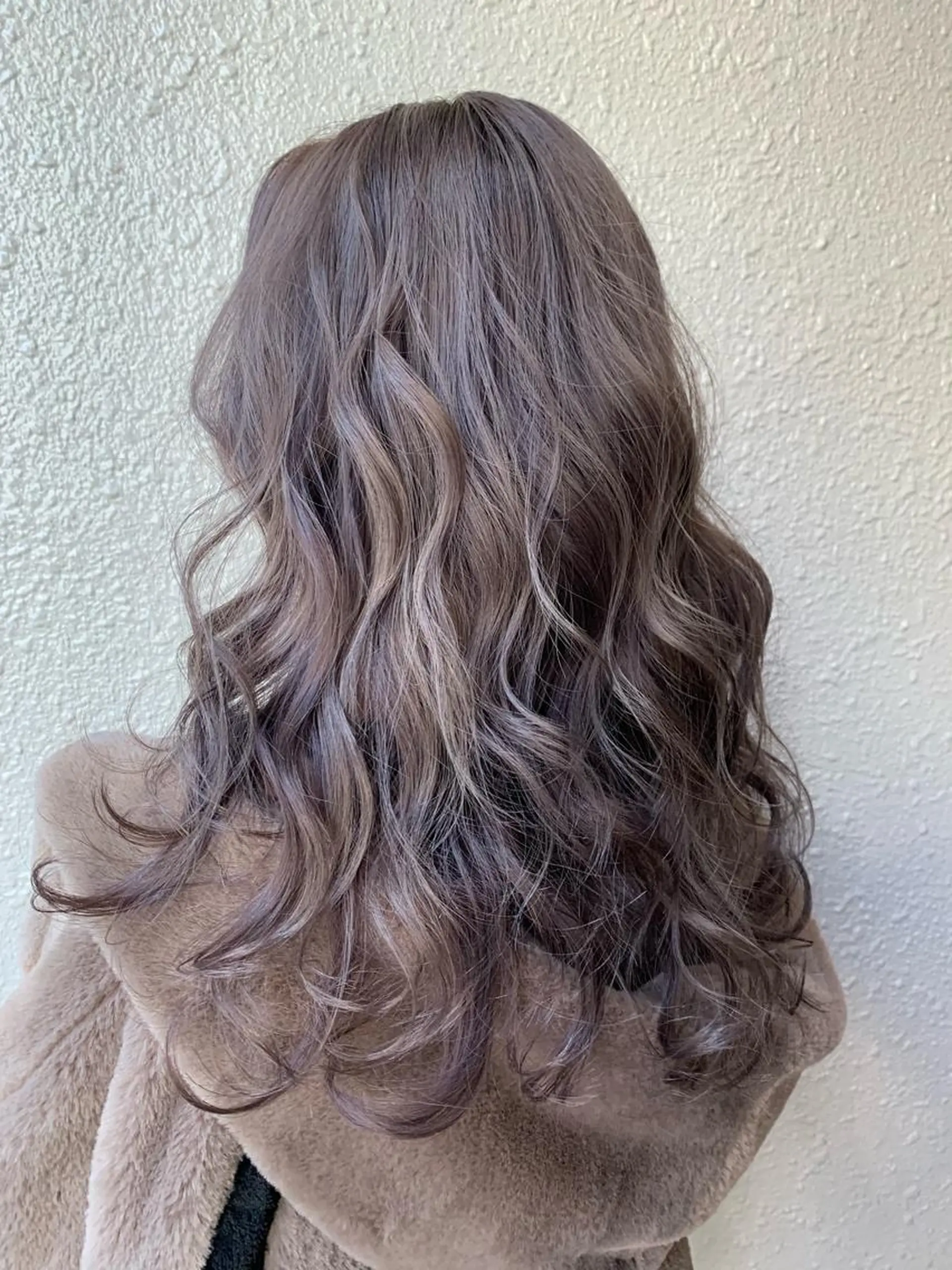 セミロング カラー ブリーチ グレージュ ヘアカラー サロウィン千葉所属・サロウィン千葉店 Toshikiのヘアスタイル