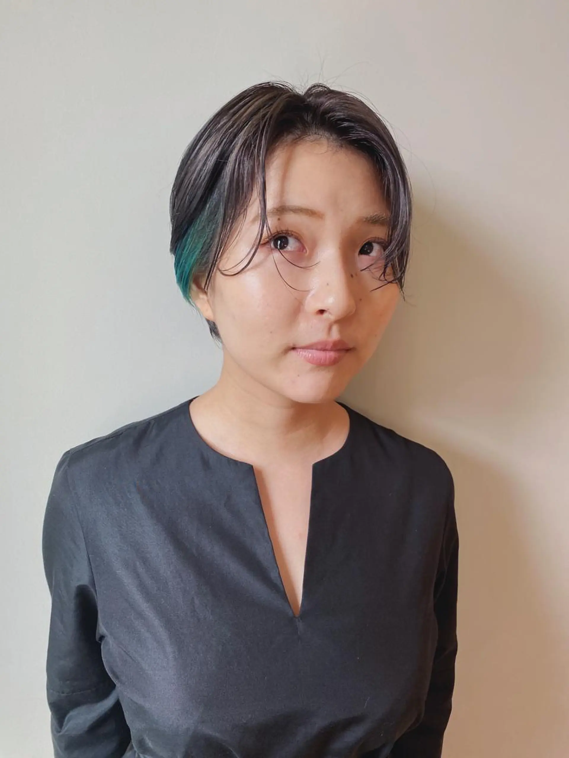 ショート カラー ハンサムショート インナーカラー ショートヘア ヘアカラー トリートメント 板谷みさき /艶ボブ/藤沢美容室のヘアスタイル